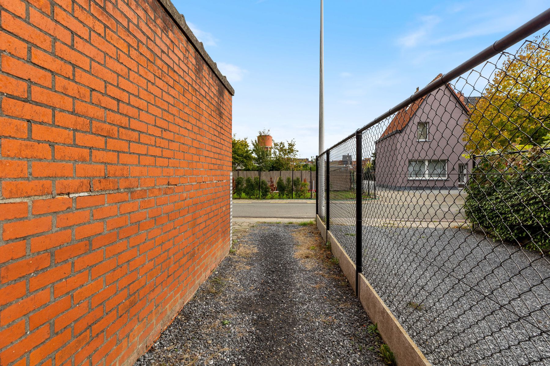 Wonen zonder zorgen: instapklare, gerenoveerde woning met tuin! foto 16
