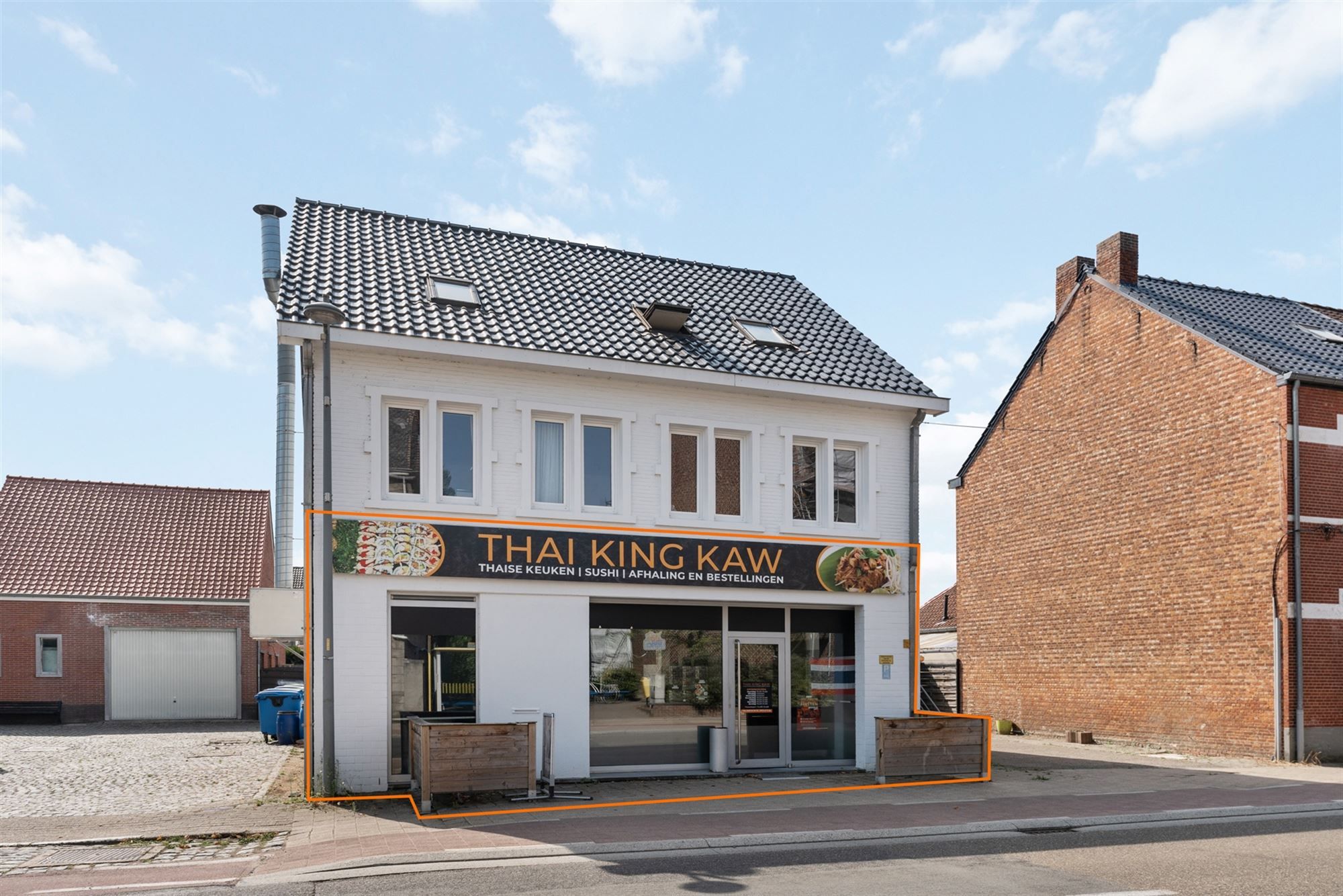 RUIM HANDELSPAND MET GOEDE VISIBILITEIT IN KOERSEL CENTRUM foto 13