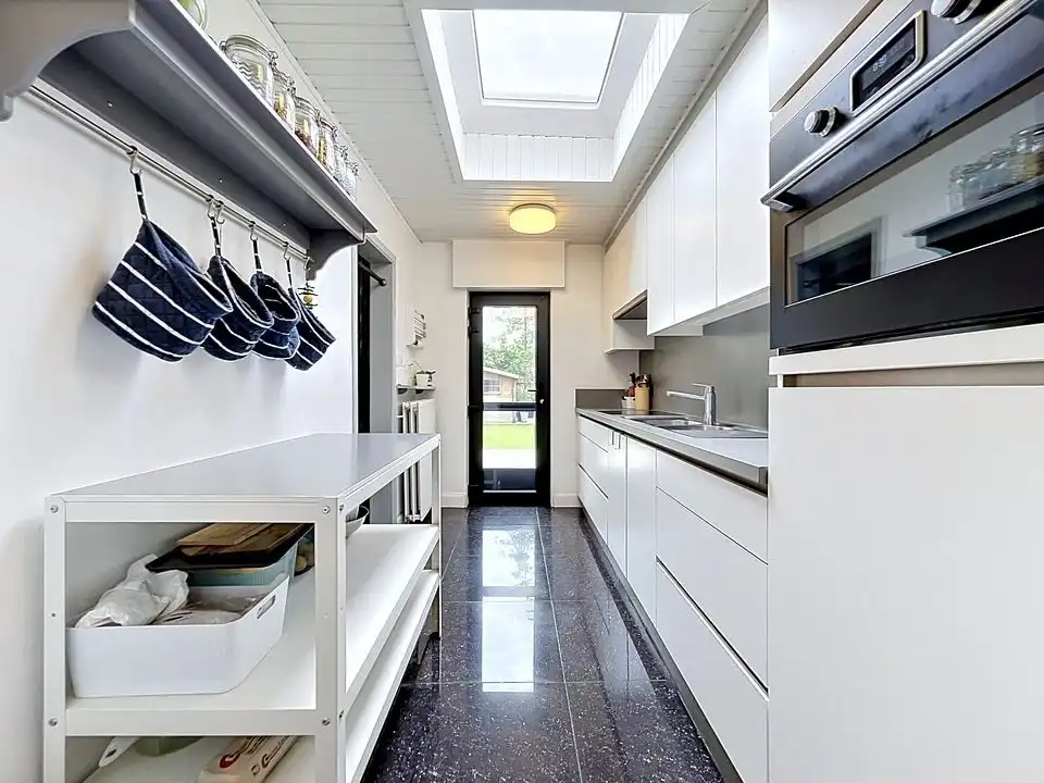 B&B Moment : Instapklare rijwoning met tuin op rustige ligging te koop in Lint foto 8