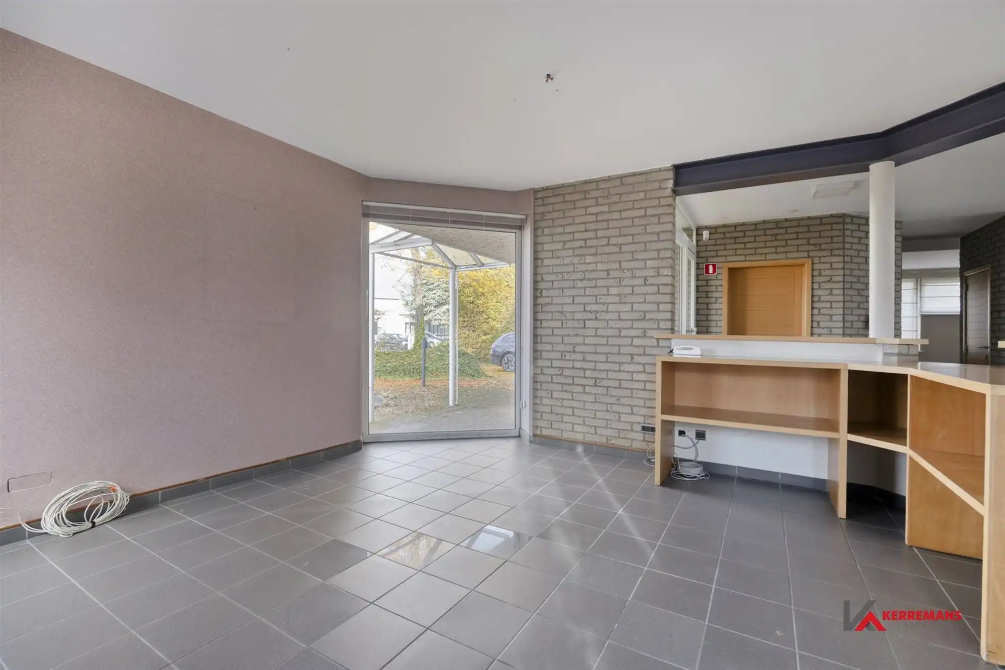 Kantoorgebouw. foto 4