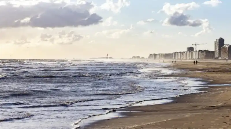 Luxe Appartement met frontaal zeezicht te koop in Oostende foto 12