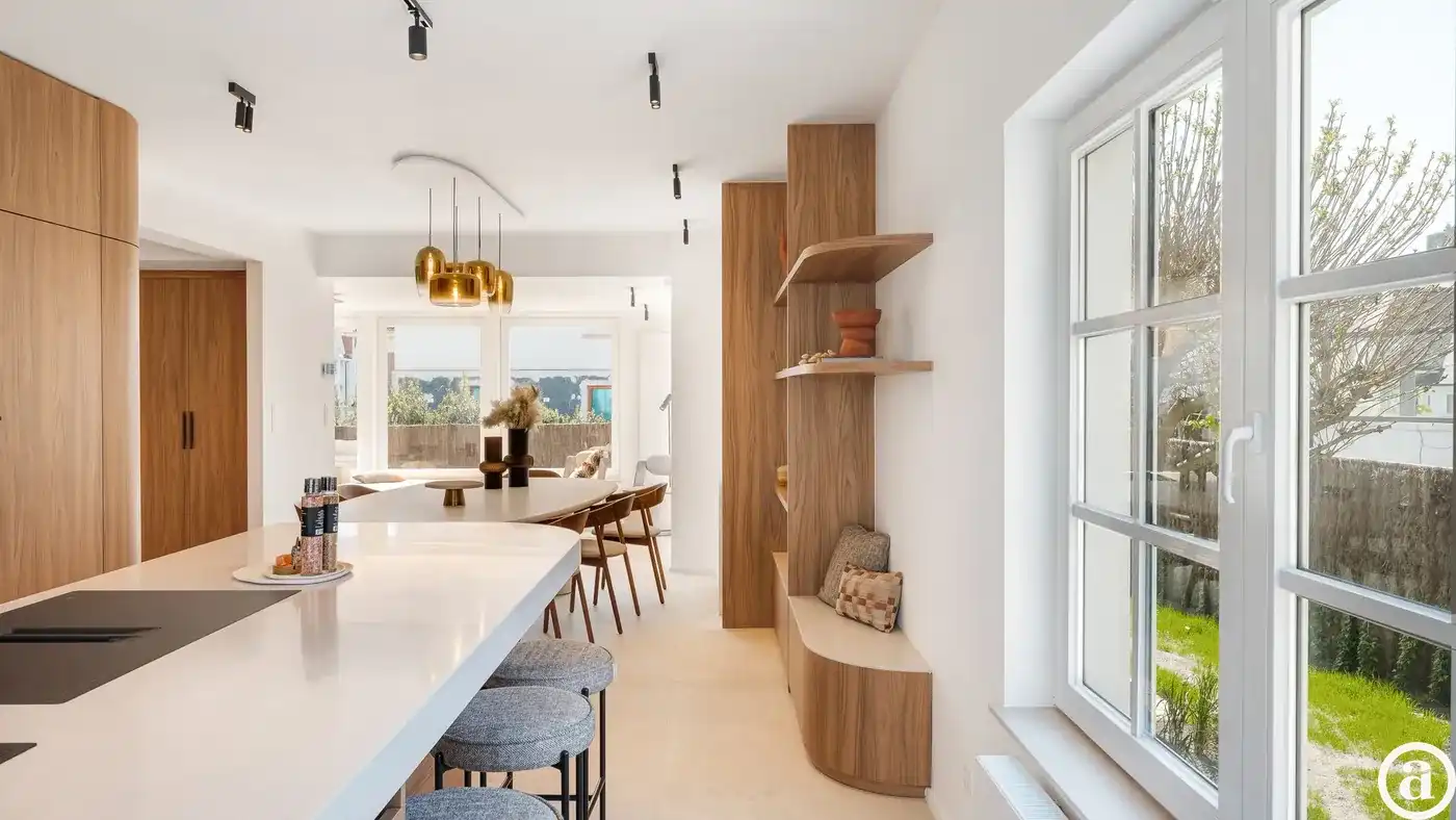 Exclusief gerenoveerde villa op een absolute toplocatie foto 21