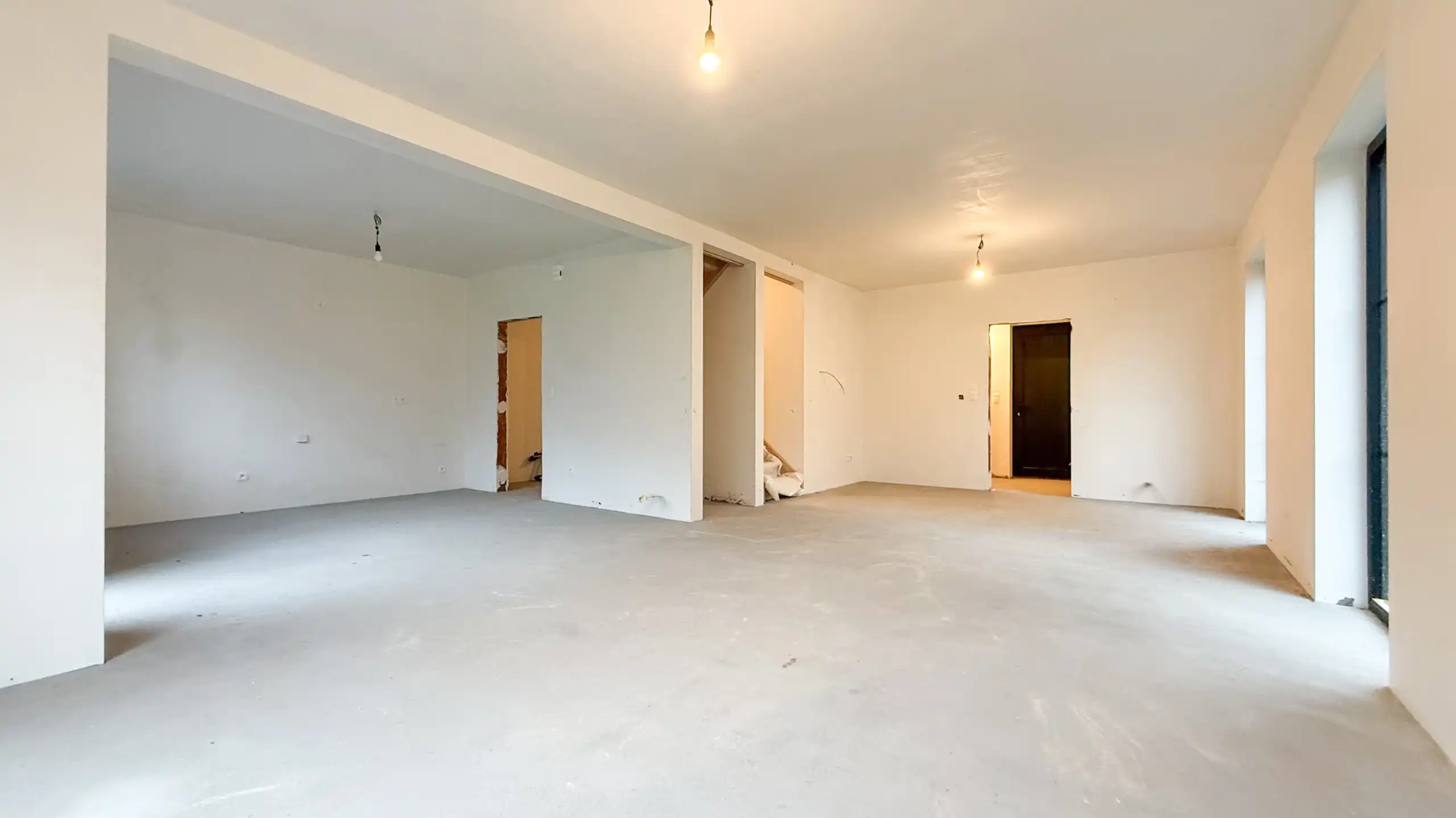 Volledig afgewerkte landelijke woning aan 2% Registratie! foto 5