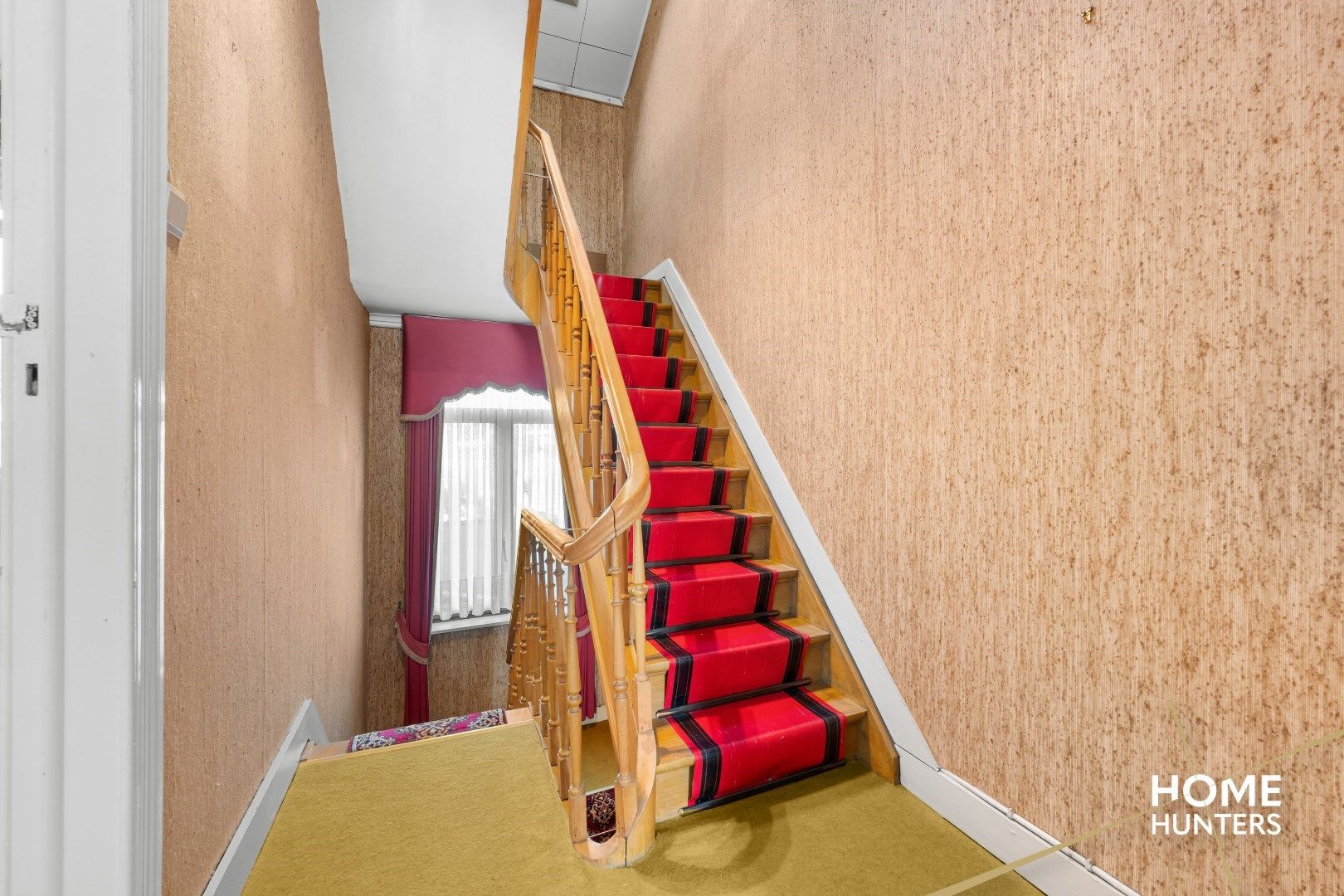 Authentiek herenhuis in Mesen – een renovatieparel met potentieel foto 12