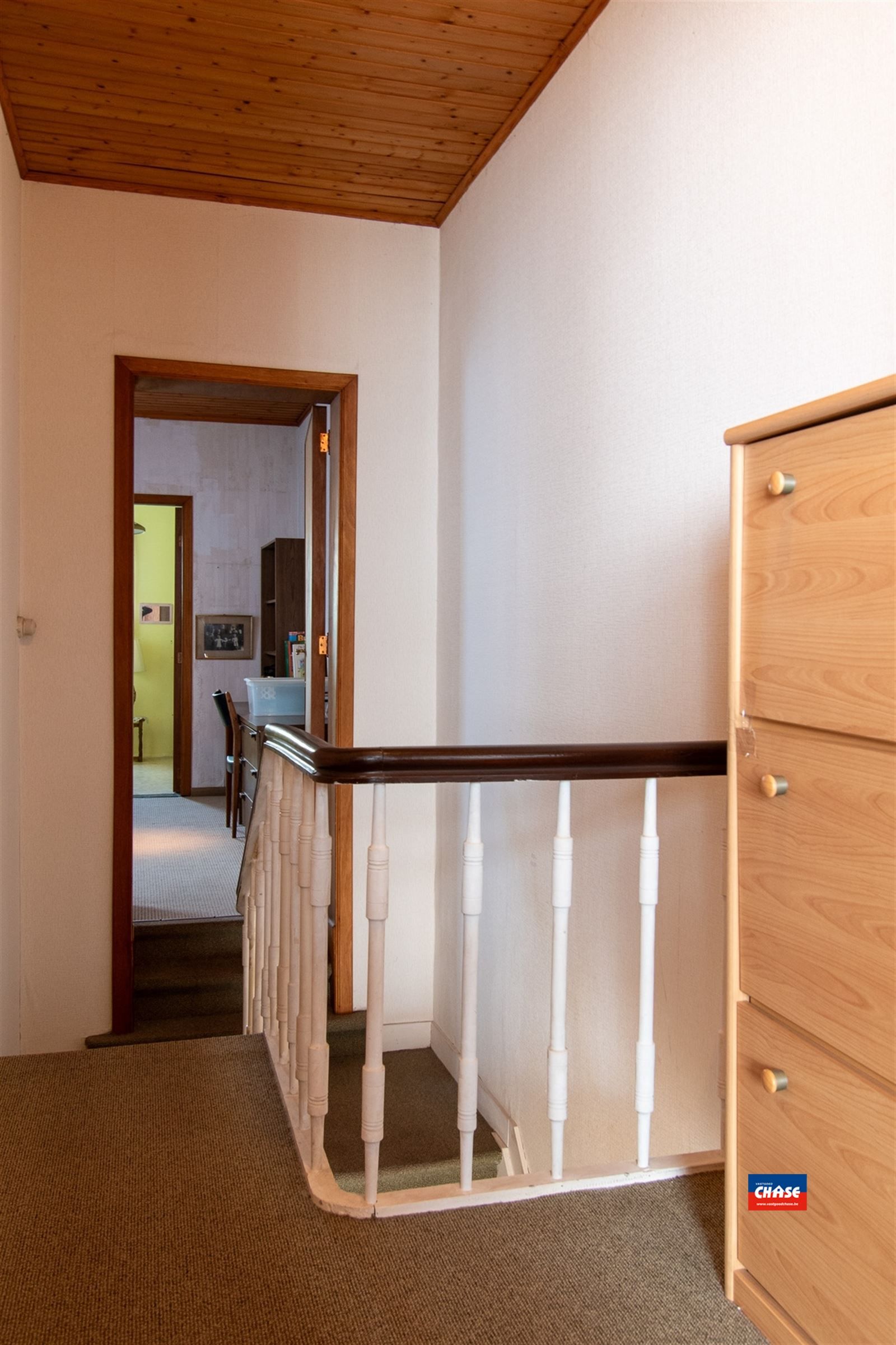 Rijwoning met 3 slaapkamers en gezellige tuin foto 19