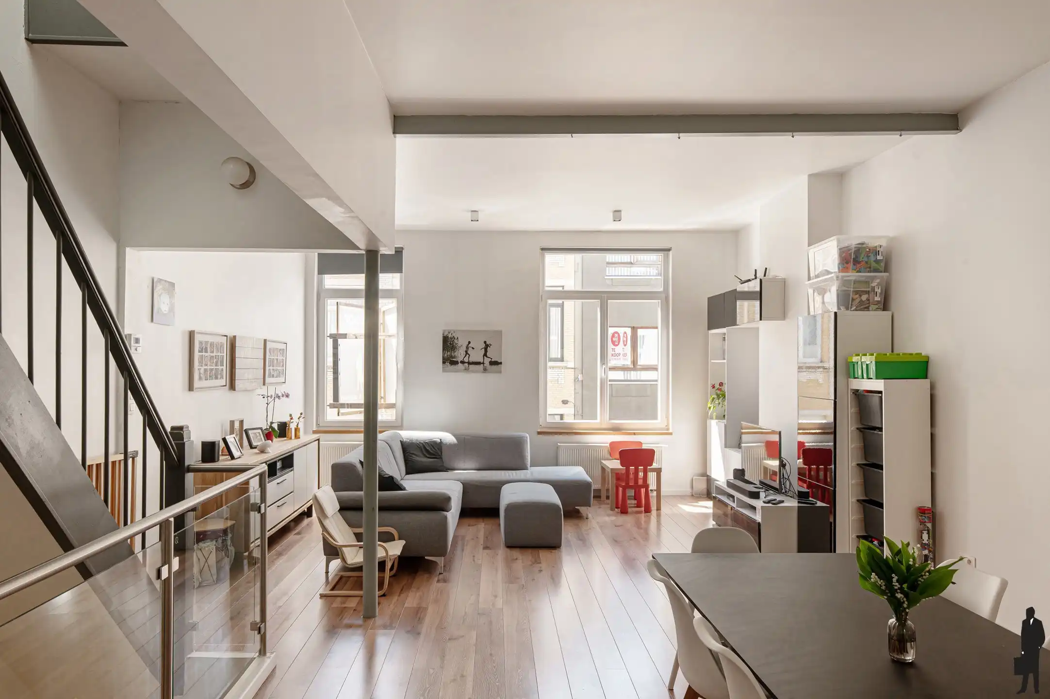 Ruime bel-étagewoning met 3 staanplaatsen en terras foto 9