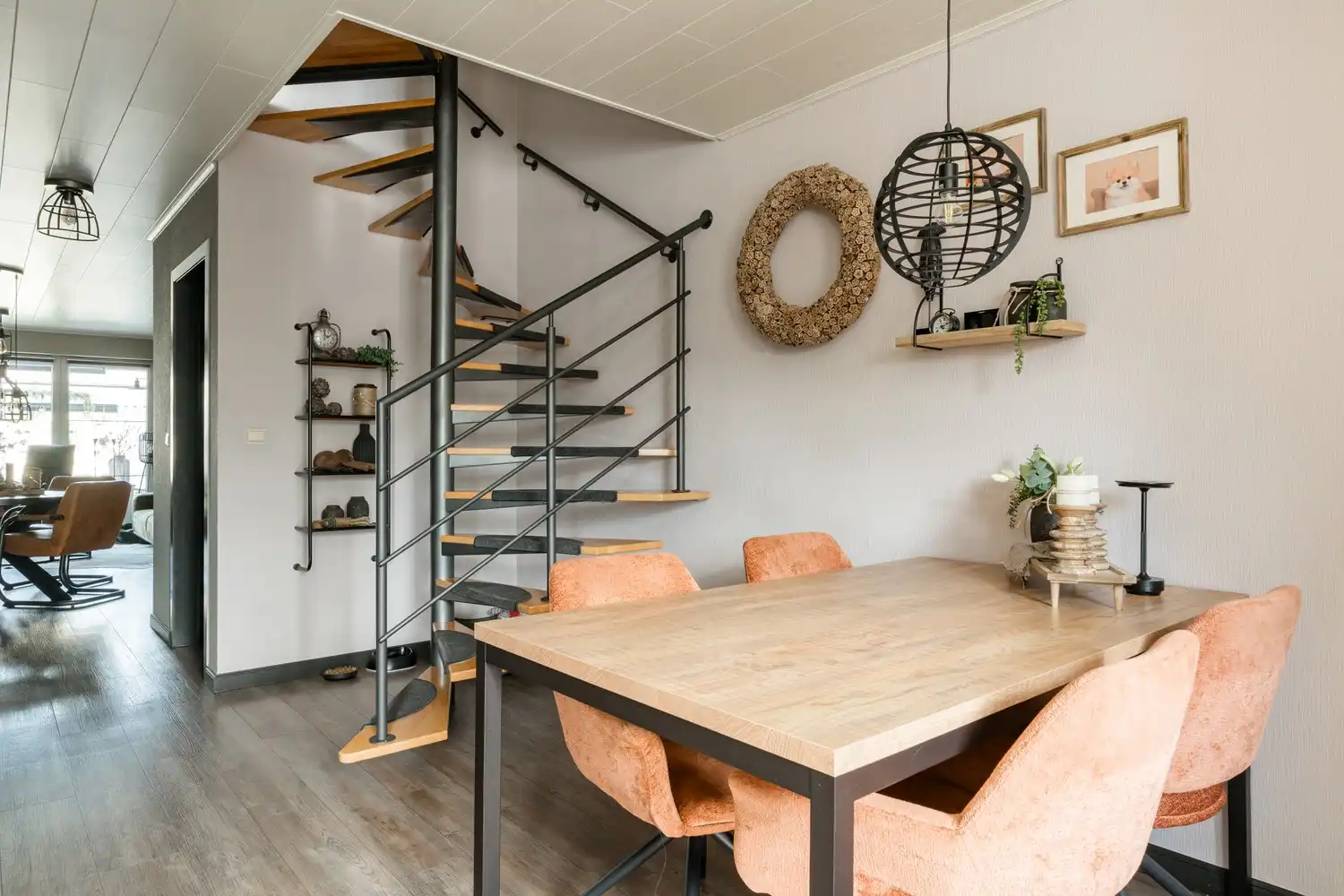 Zeer ruim appartement/stadswoning pal in het centrum van Pelt foto 20