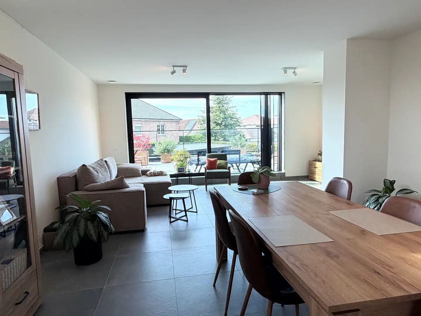 Lichtrijk nieuwbouw duplex-appartement met ruim zonneterras van 23 m²! foto 5
