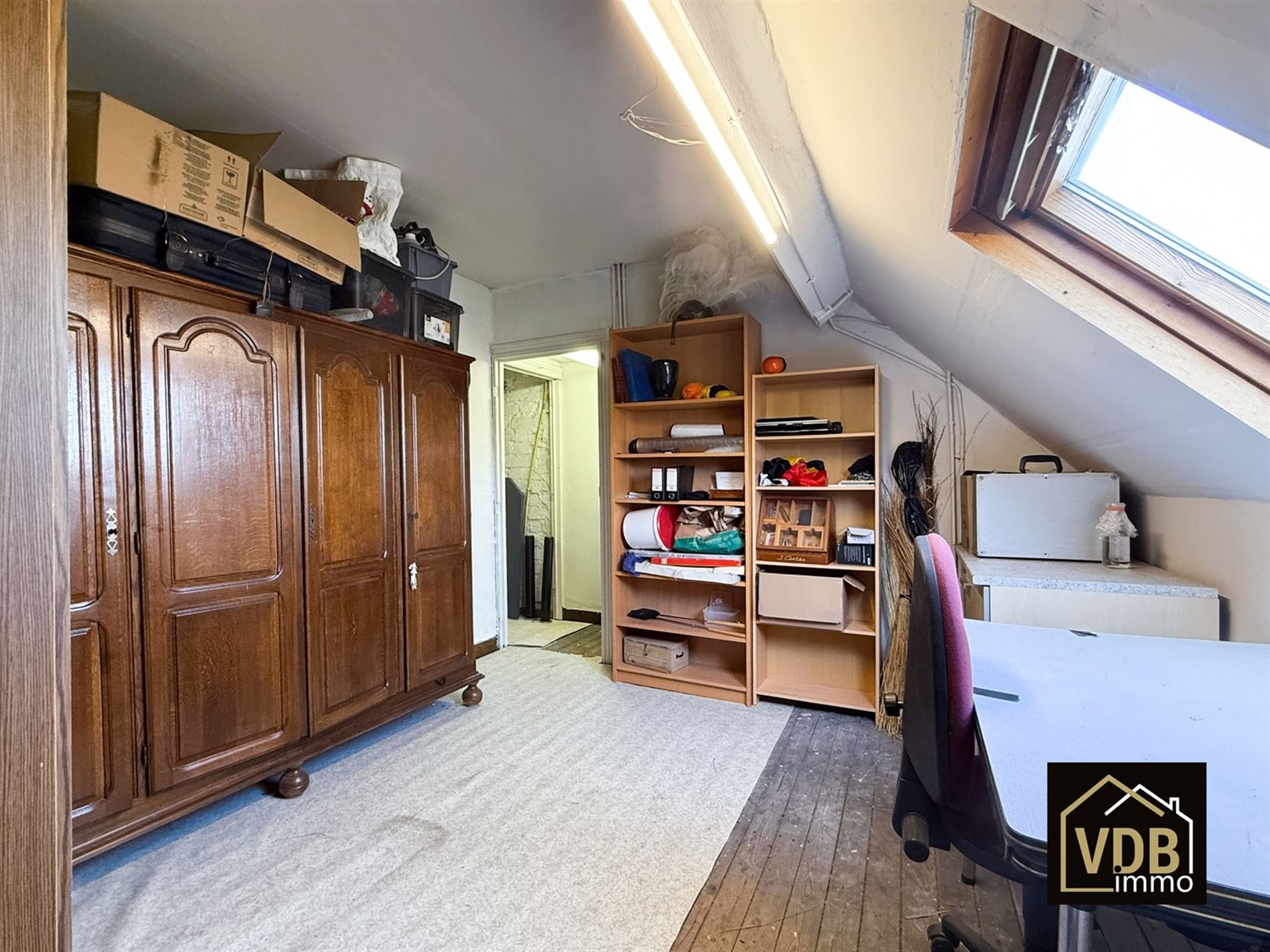 WONING - GB - MET 3 SLAAPKAMERS EN GARAGE foto 30
