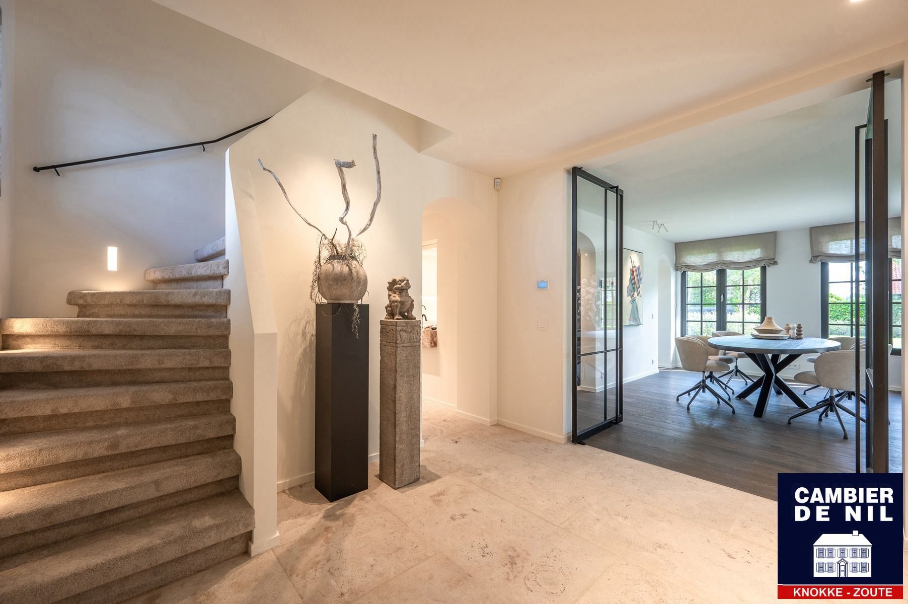 Ruime, volledig gerenoveerde villa aan de rand van het Zoute foto 10
