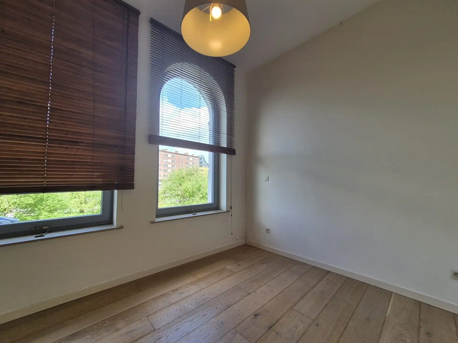 Verrassend ruim gelegen appartment met zicht op het water.  foto 19