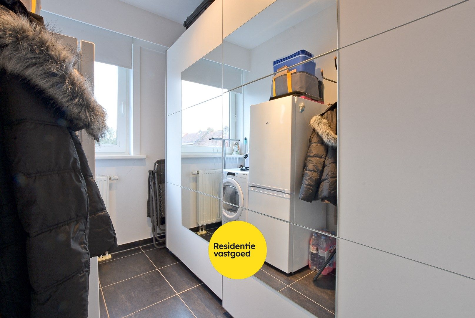 Stijlvol 2 slaapkamer appartement (2010) vlakbij de vismijn in Nieuwpoort. foto 6