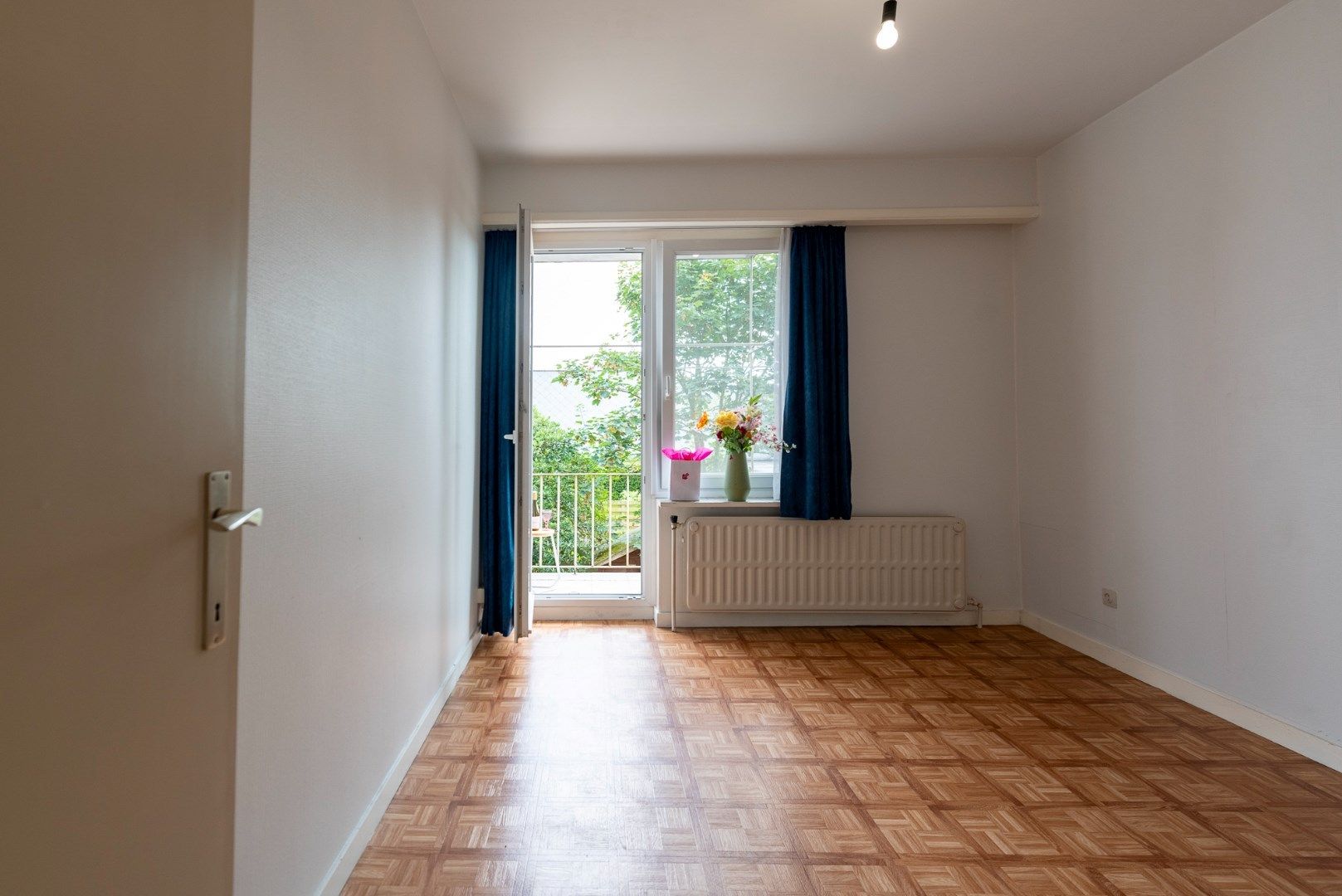 Ruim 2 slaapkamer appartement met garage in Boechout! foto 16