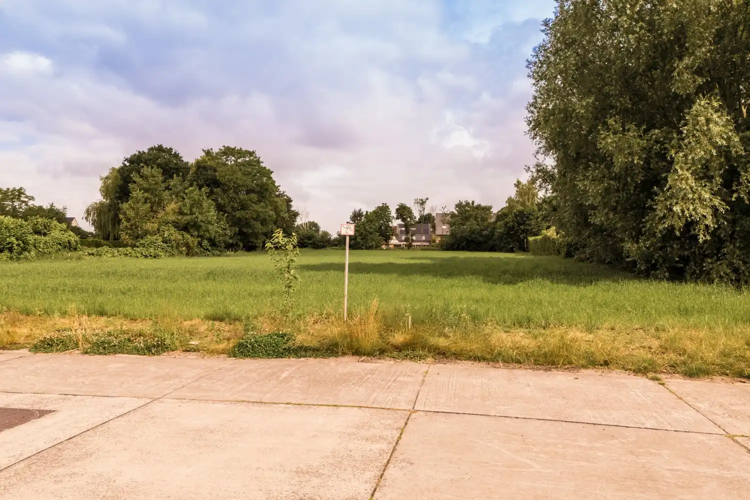 Exclusief villaperceel in een rustige woonomgeving foto 2