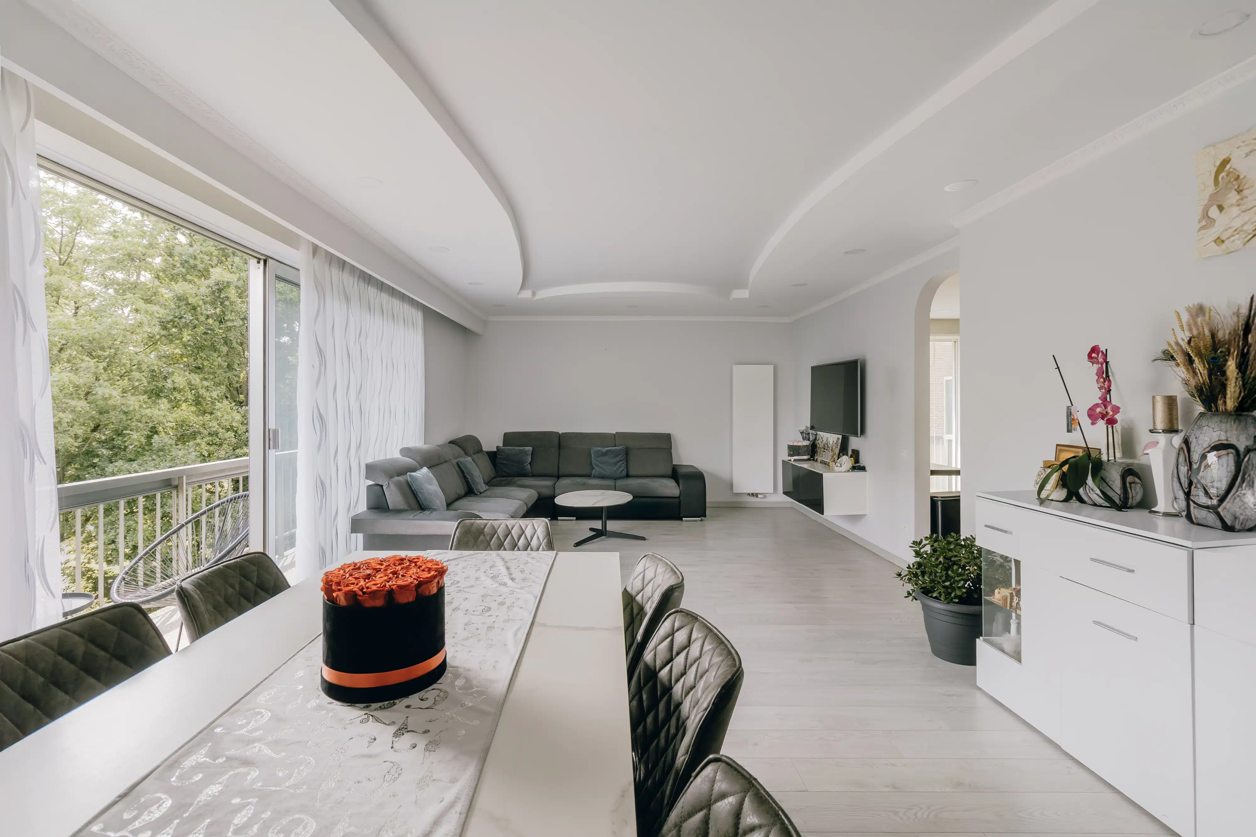 Instapklaar appartement met uitzicht op park foto 4