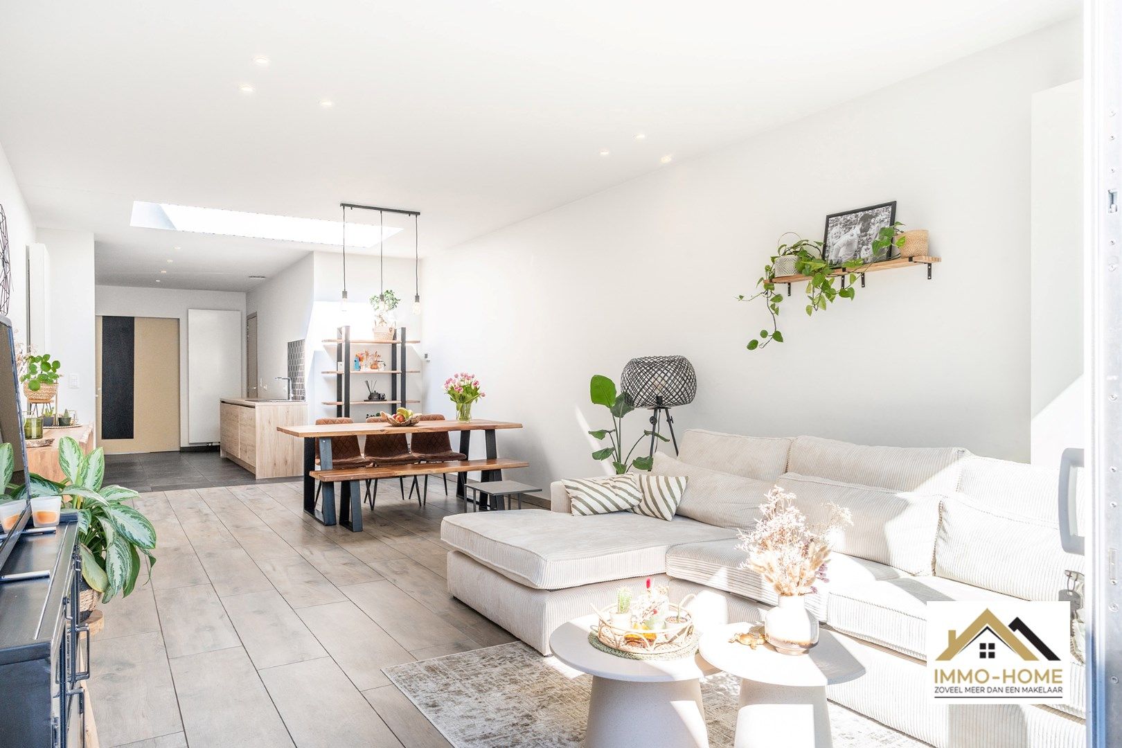 Knap gerenoveerde woning met tuin nabij centrum Gent! foto {{pictureIndex}}