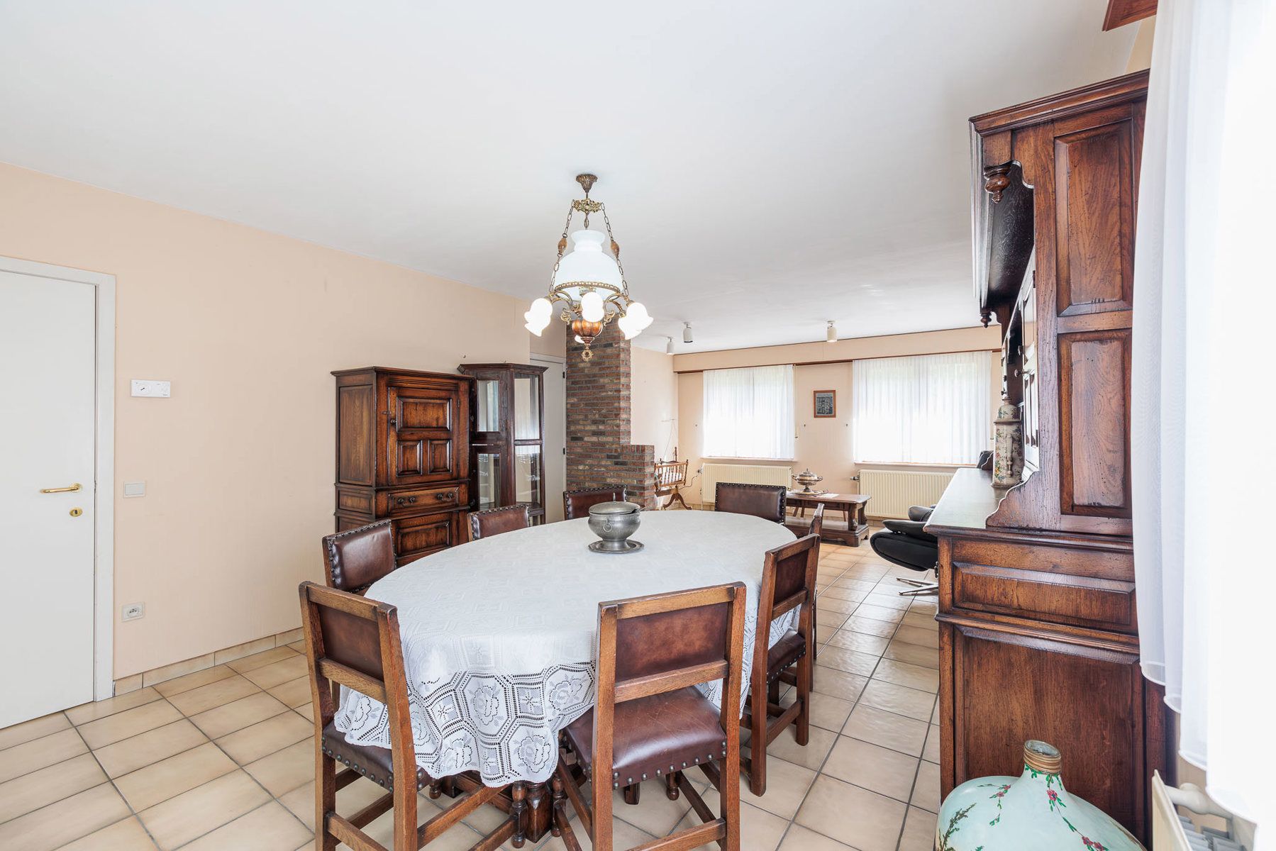 Open woning met 4slpk en volledige onderkeldering op 1.372m² foto 9