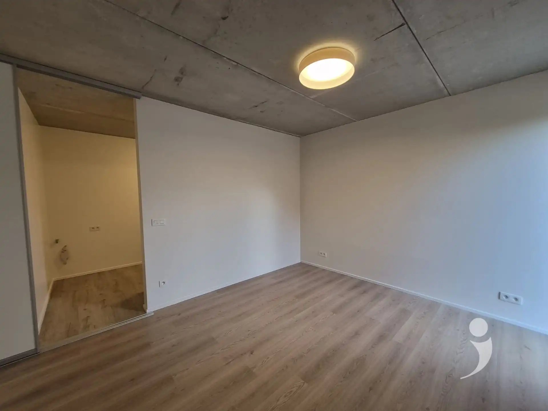 ééngezinswoning in een rustige wijk foto 10