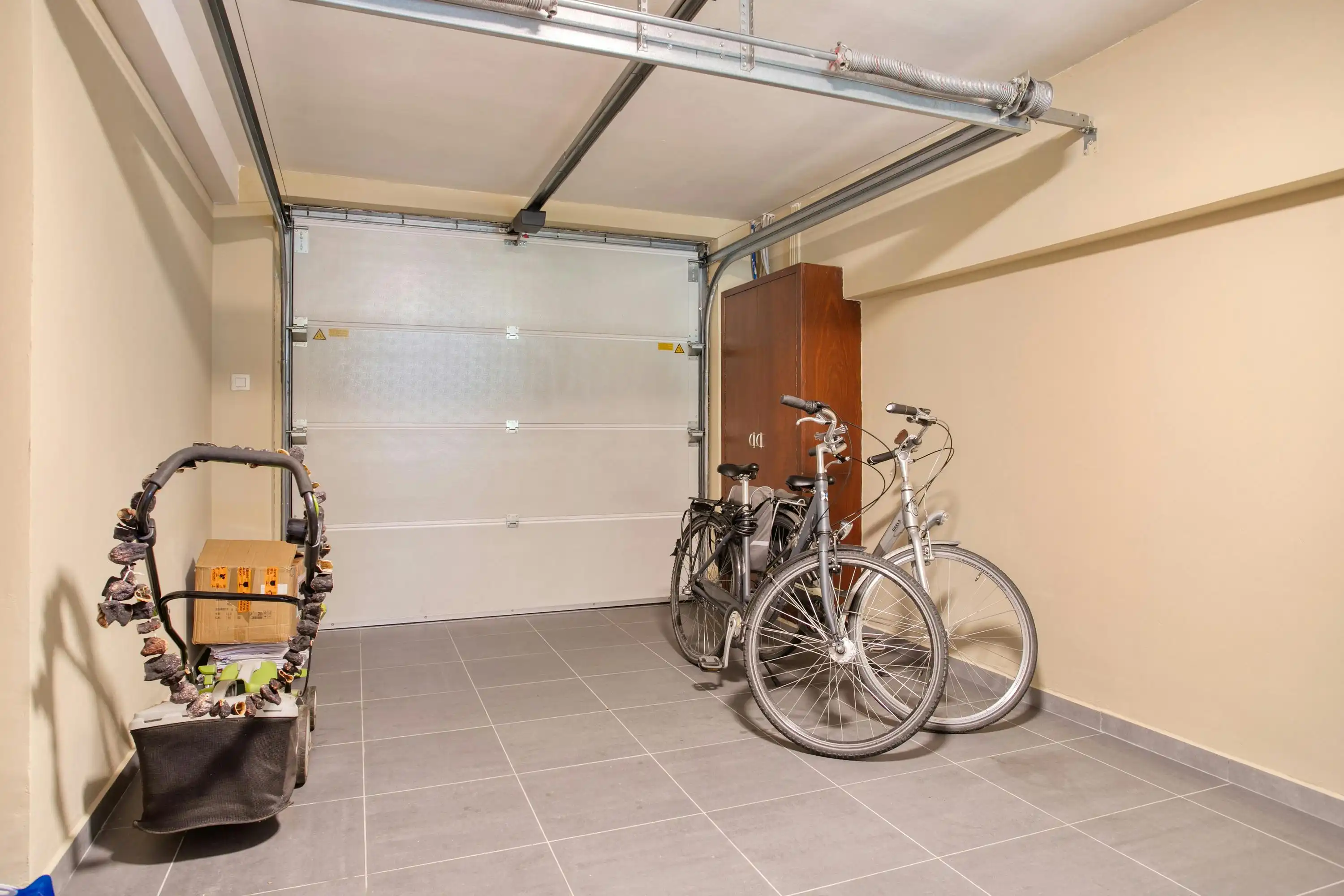 Ruime bel-etage in rustige woonwijk van Gentbrugge foto 14