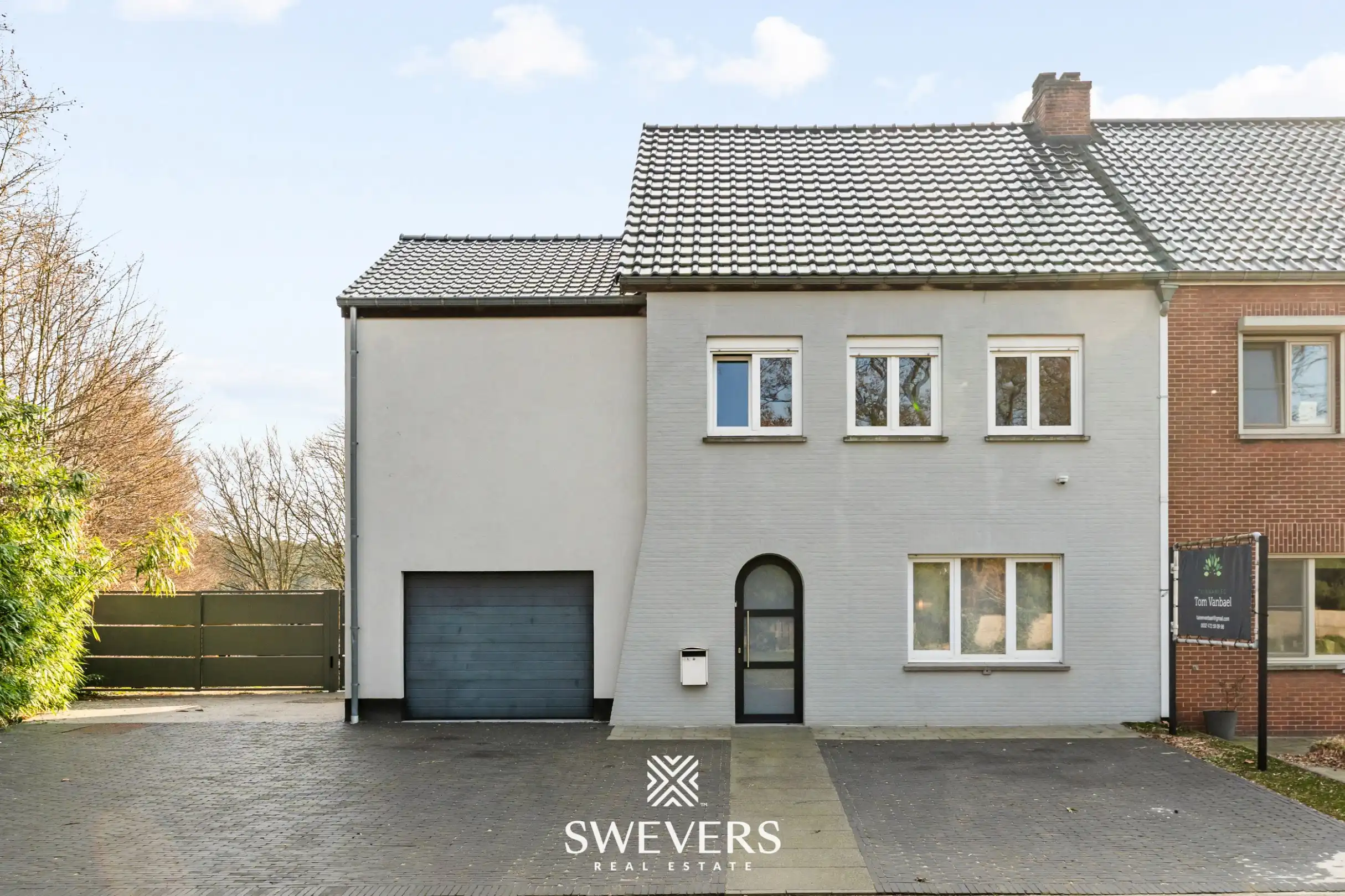 Ruime halfopen woning met zuidoostgerichte tuin en zwembad foto 33