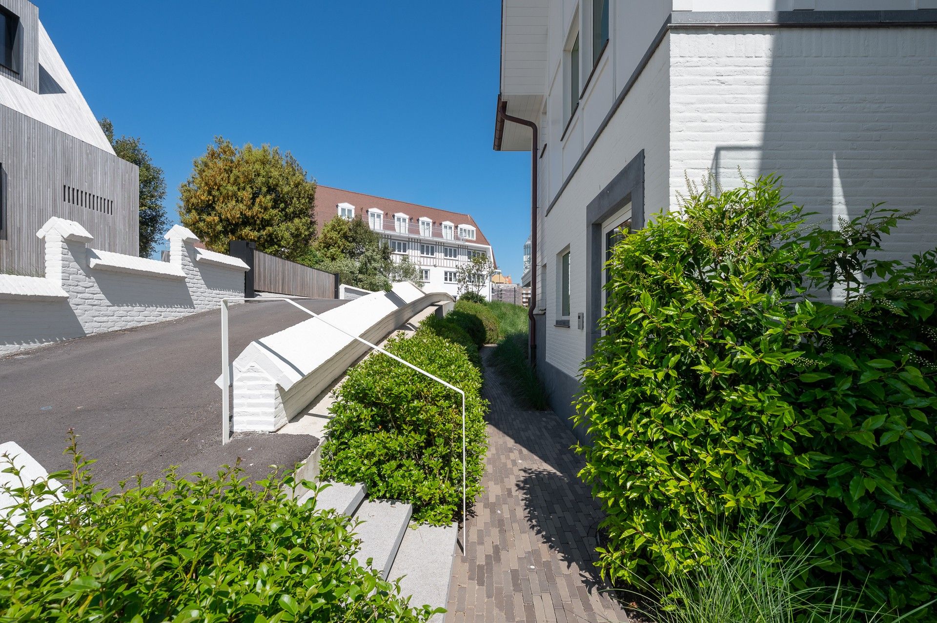 Exclusief tuinappartement met zonneterras in het hart van Duinbergen foto 7