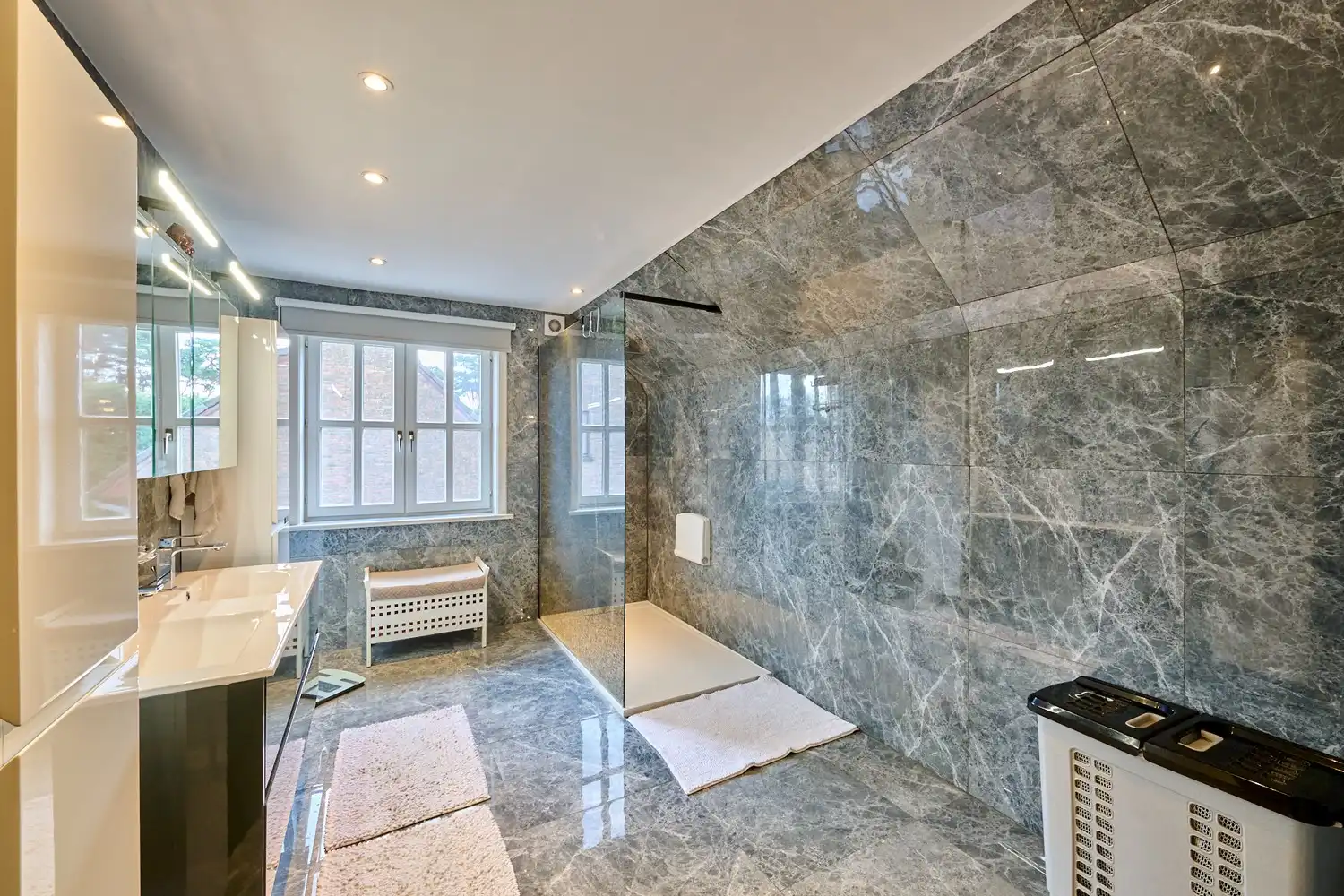 Goed onderhouden woning op ruim perceel in een bosrijke omgeving te Beringen. foto 14