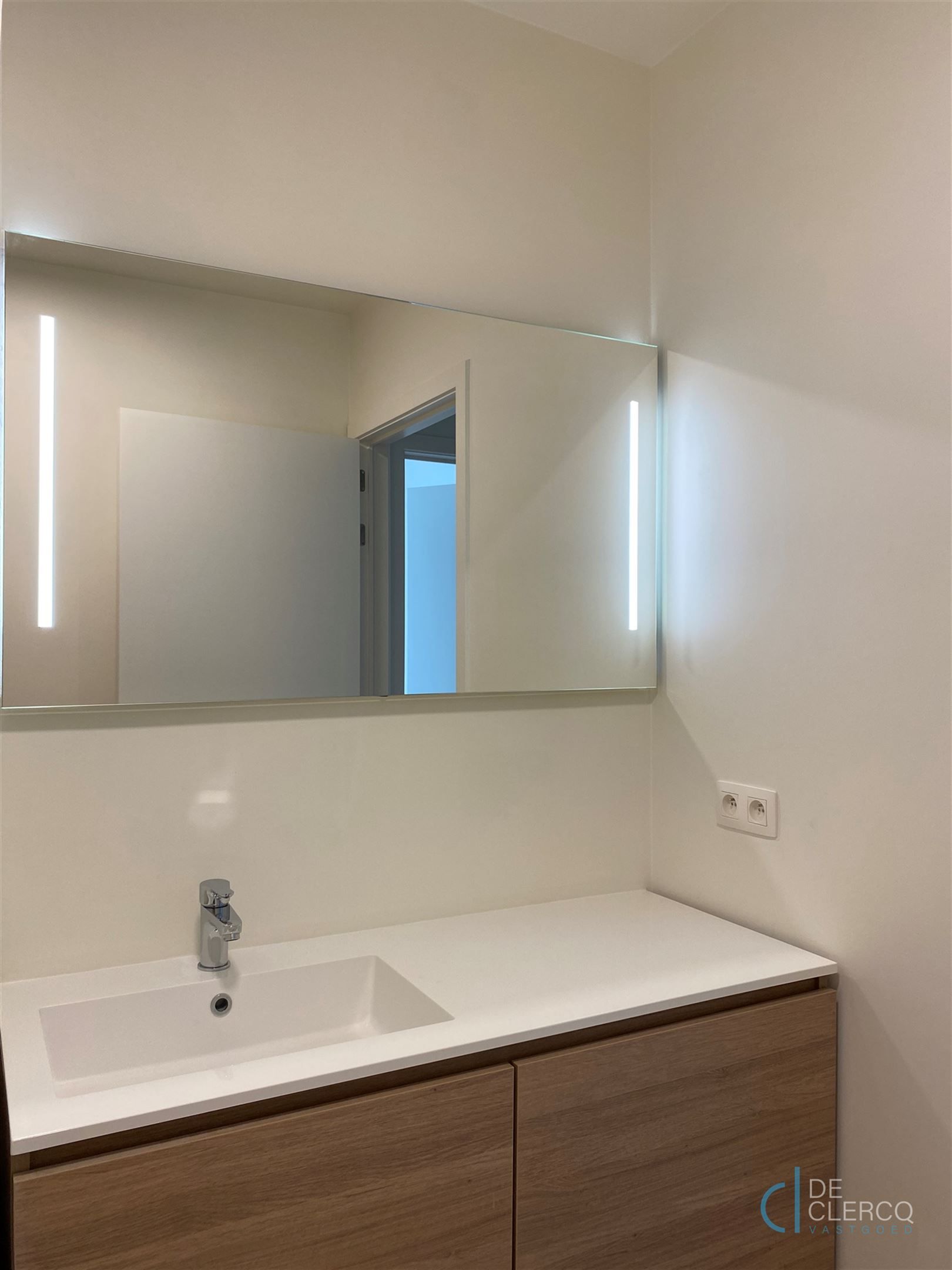 Tijdloos en duurzaam appartement TE HUUR op topligging in Lochristi! foto 18