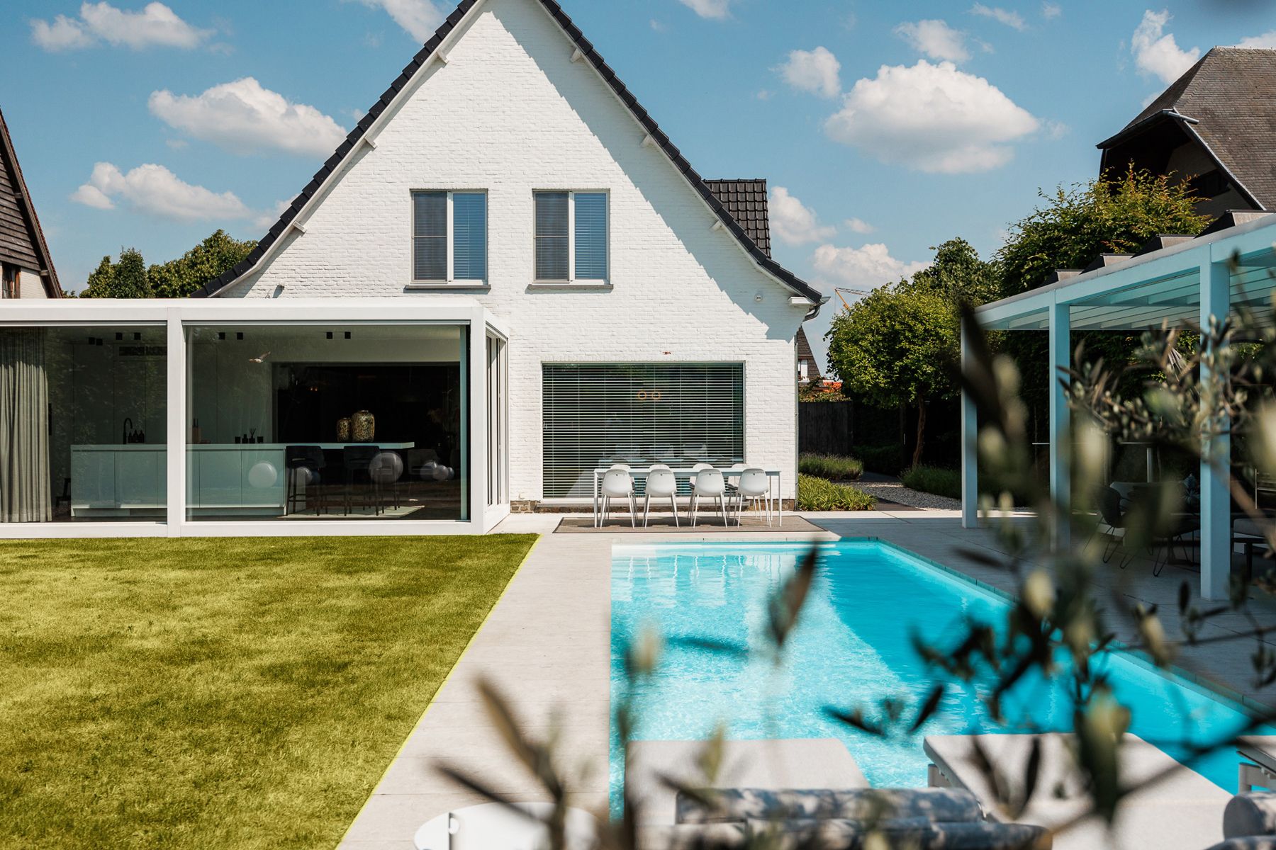 High-end gerenoveerde villa met 4 slaapkamers, zwembad en poolhouse. Centrum Hoogstraten. foto 38