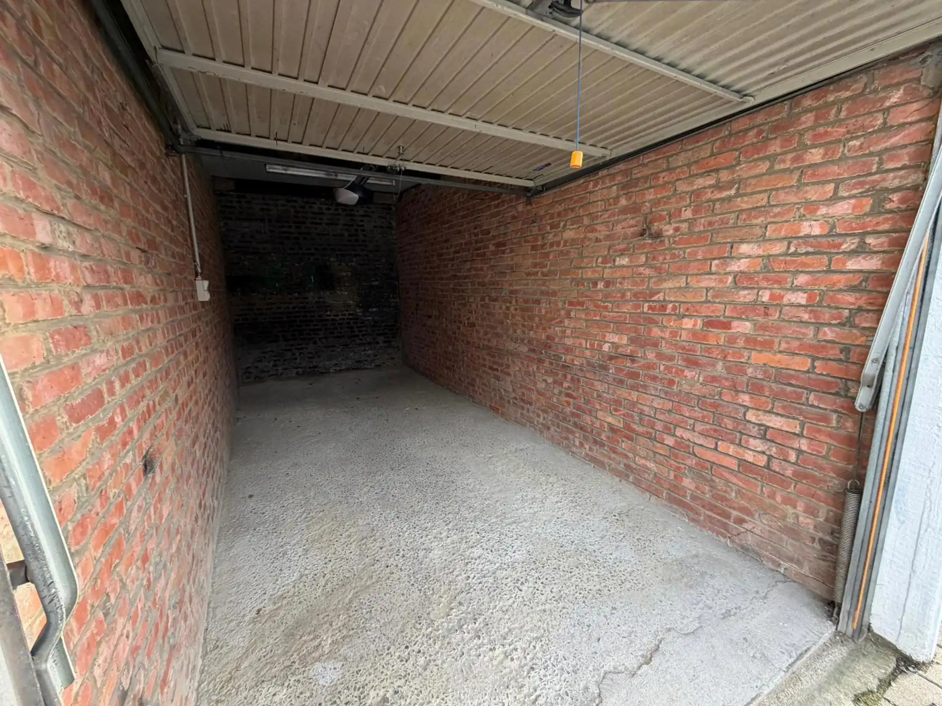 Garageboxen te huur op uitstekende locatie foto 5