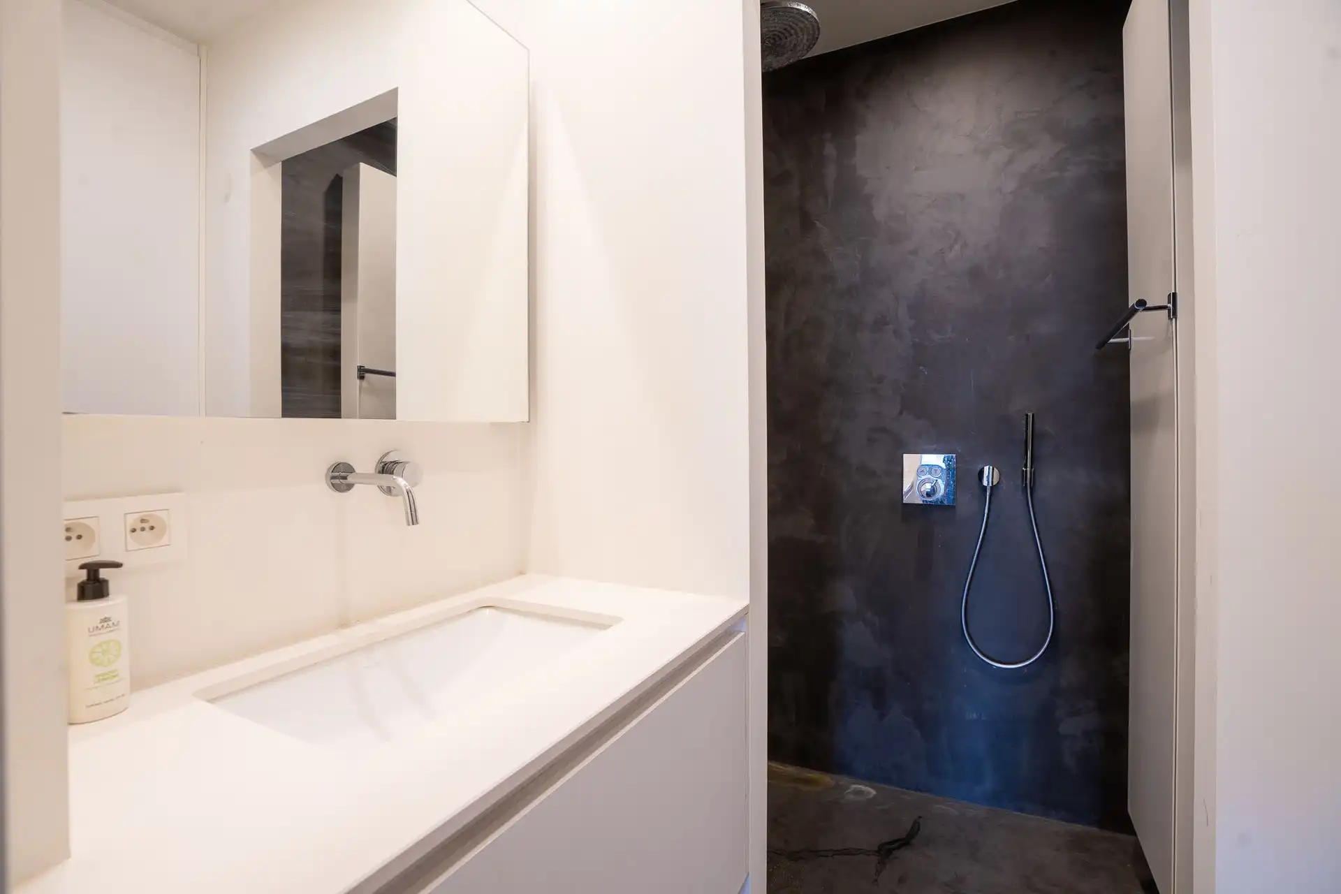 Prachtig lichtrijk appartement met 3 slaapkamers gelegen nabij het Rubensplein te Knokke foto 16