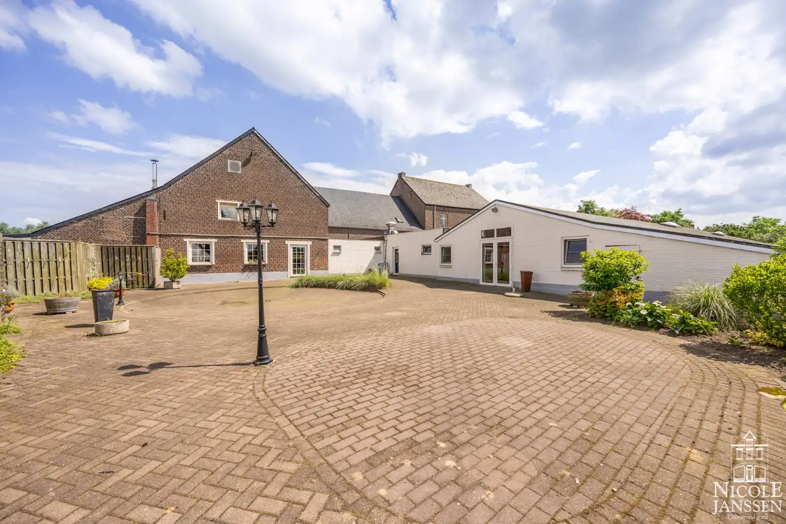 Uniek pand op unieke locatie! foto 3