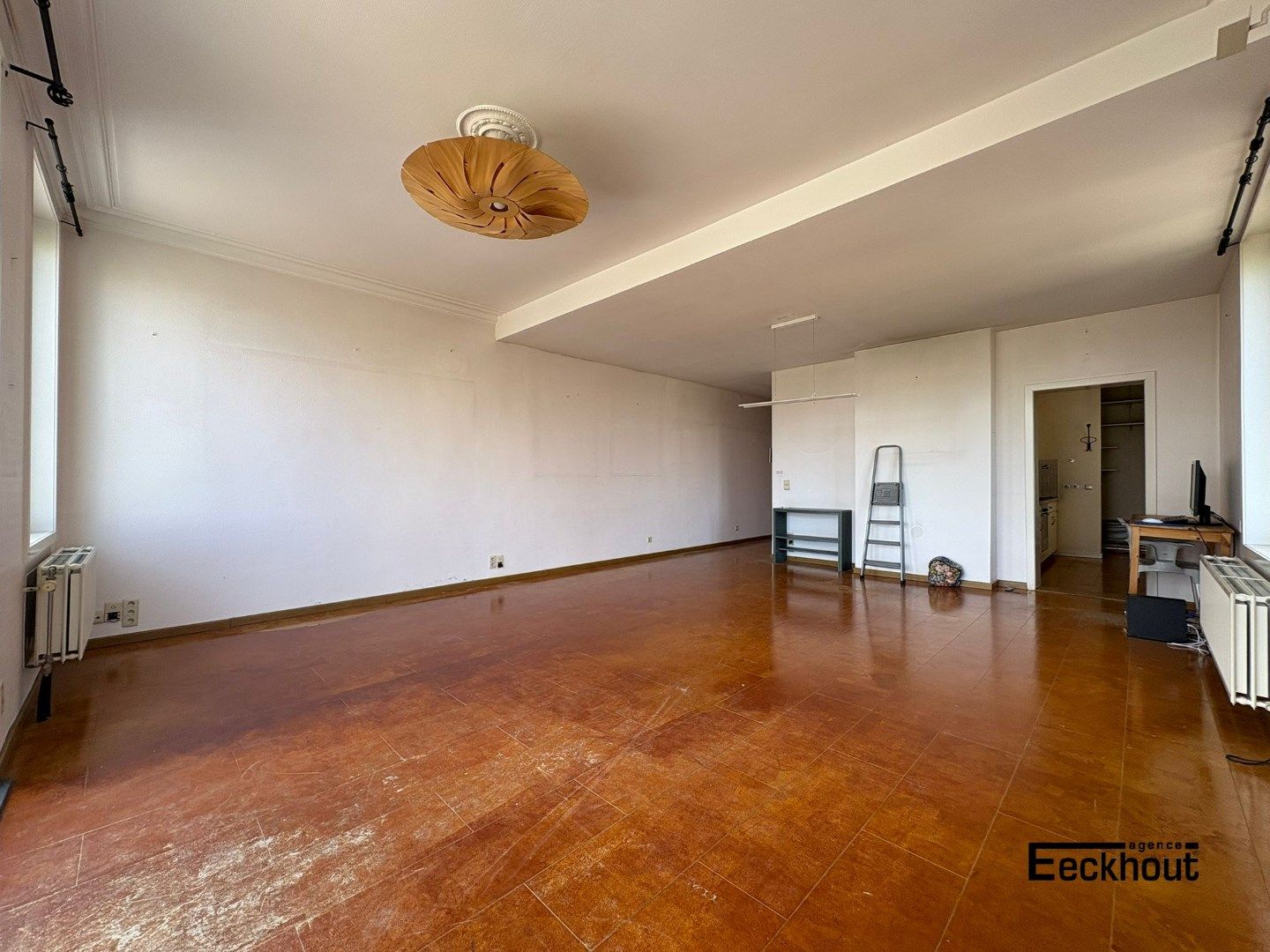 Lichtrijk en ruim appartement op gegeerde locatie foto 5