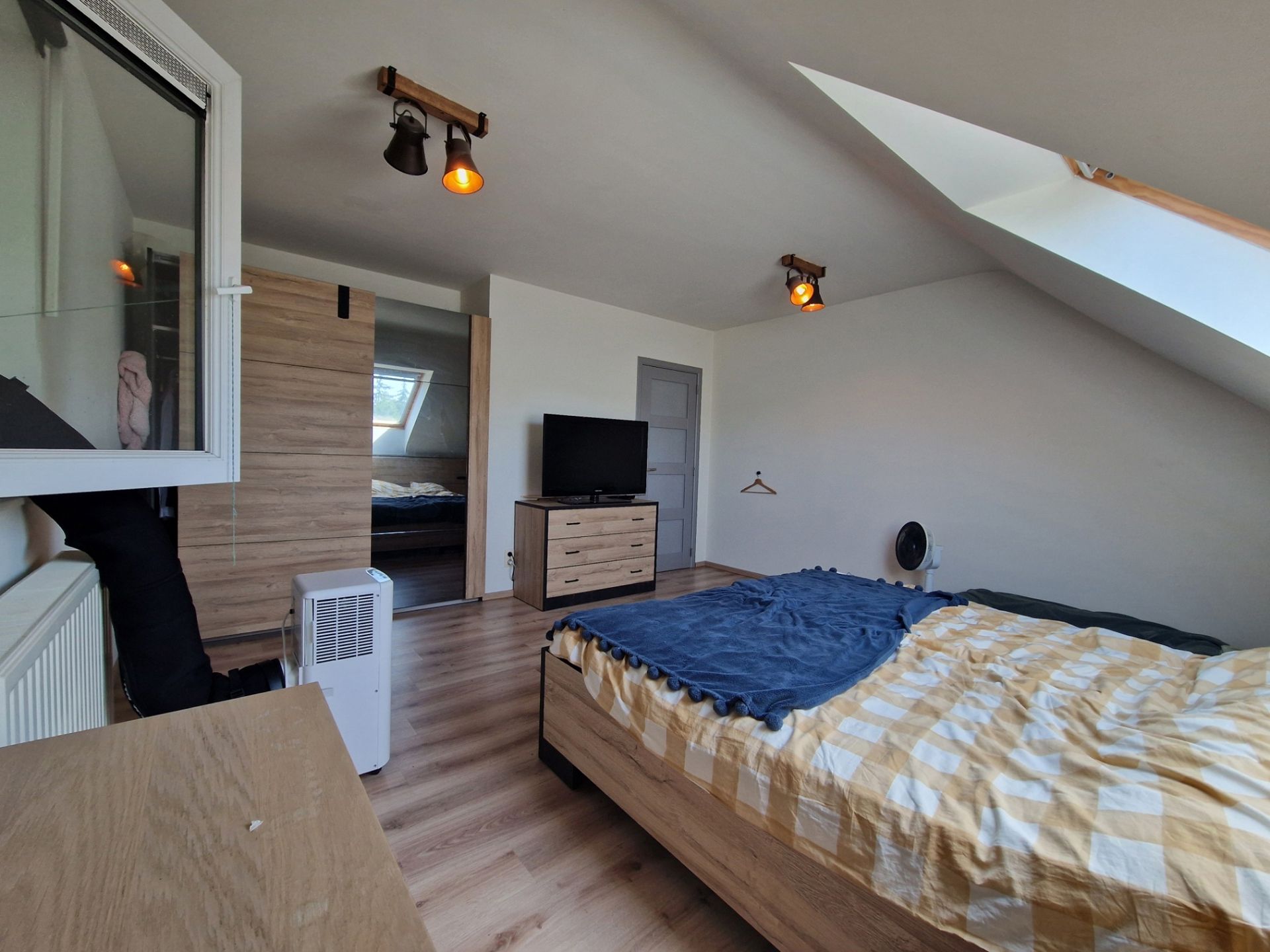 Ruim tweeslaapkamer appartement met zolder te Nieuwrode foto 9