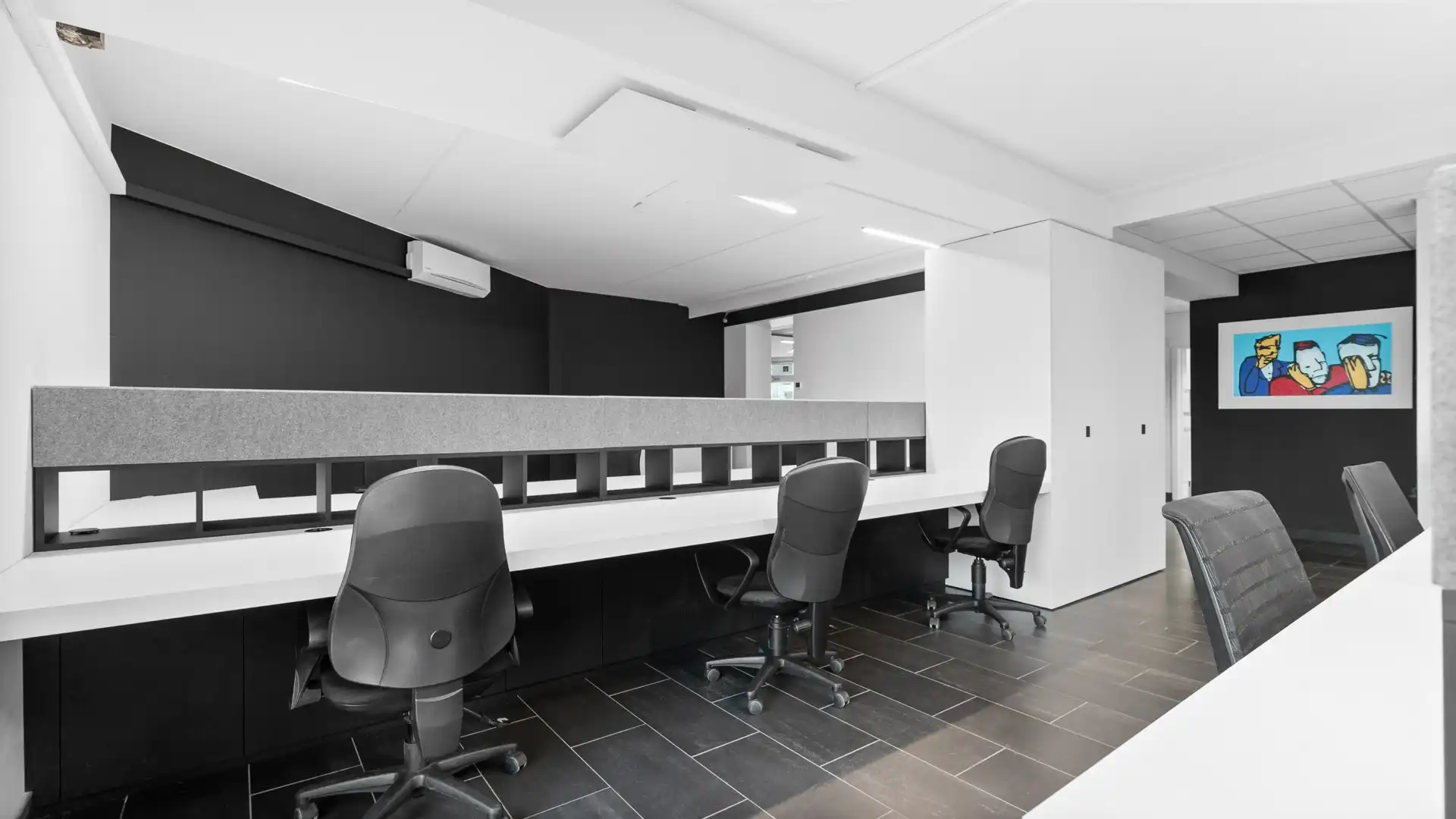 Ingerichte handels-/kantoorruimte van 174 m² foto 12