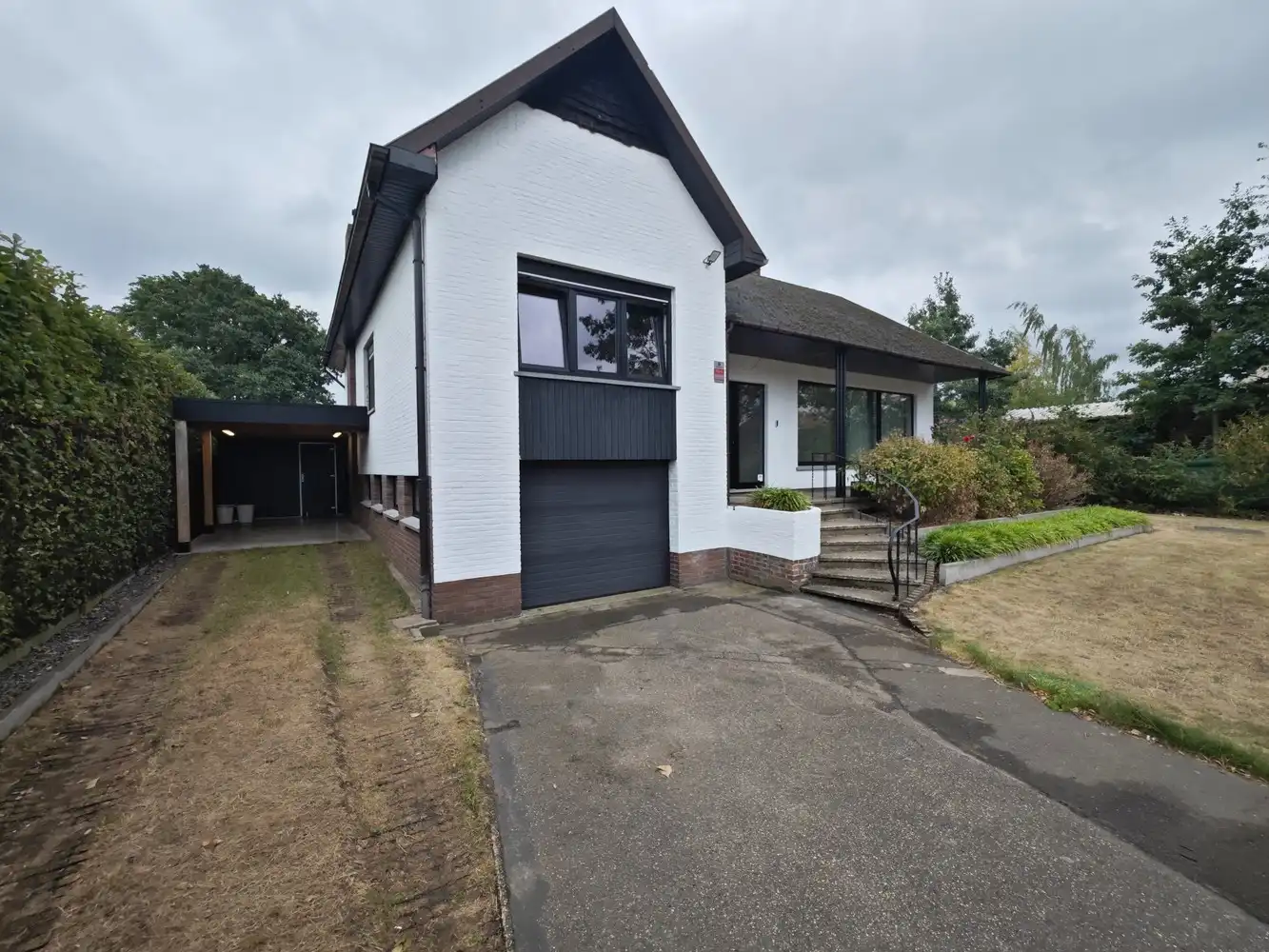 Grotendeels gerenoveerde woning op 16a78ca foto 54