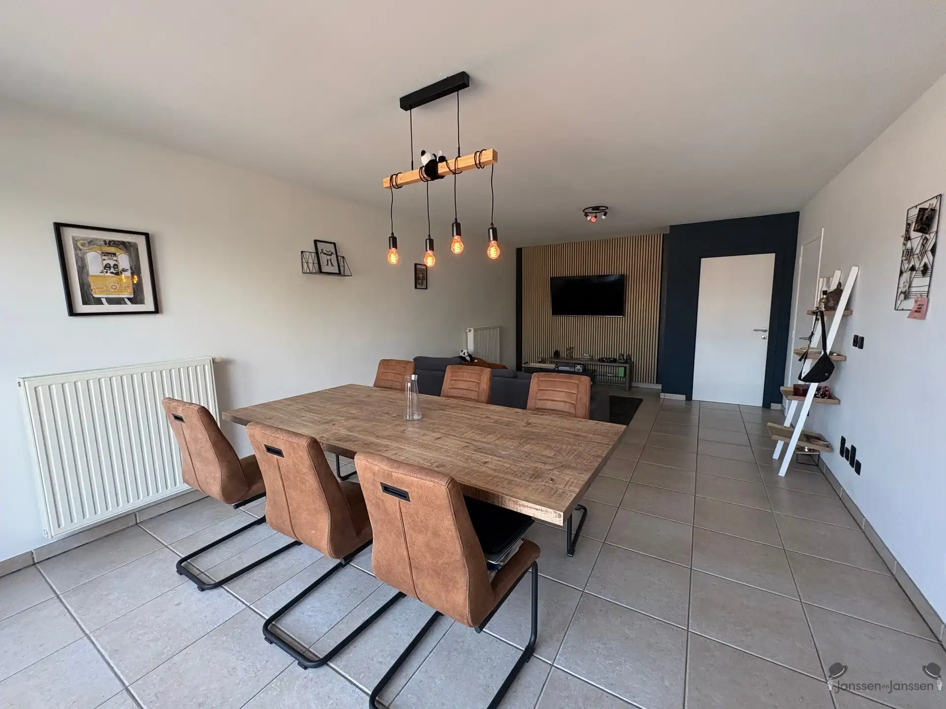 Ruim duplex appartement met terras en ondergrondse staanplaats te huur in Leopoldsburg  foto 10