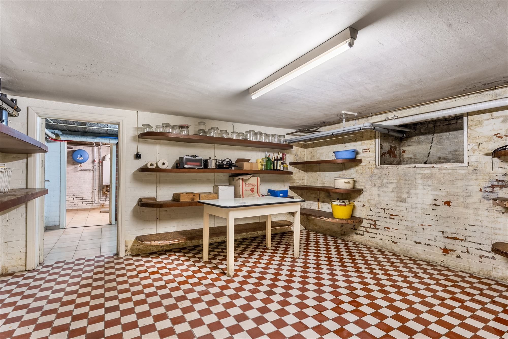 ZEER RUIME WONING (338M²) MET 5 SLAAPKAMERS OP EEN PERCEEL VAN 10ARE GELEGEN IN HET CENTRUM VAN OOSTHAM foto 26
