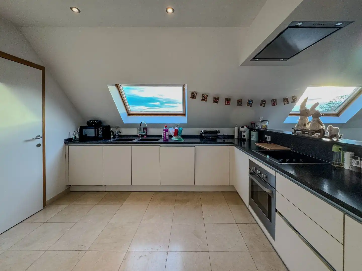 Lichtrijk appartement met 2 slaapkamers, terras en ruime garage. foto 8