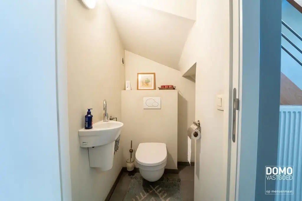 Ruime villa met paardenaccommodatie en wedstrijdstal gelegen te Herk-de-Stad - EPC-label: B - Bewoonbare vloeroppervlakte: 296m² foto 11