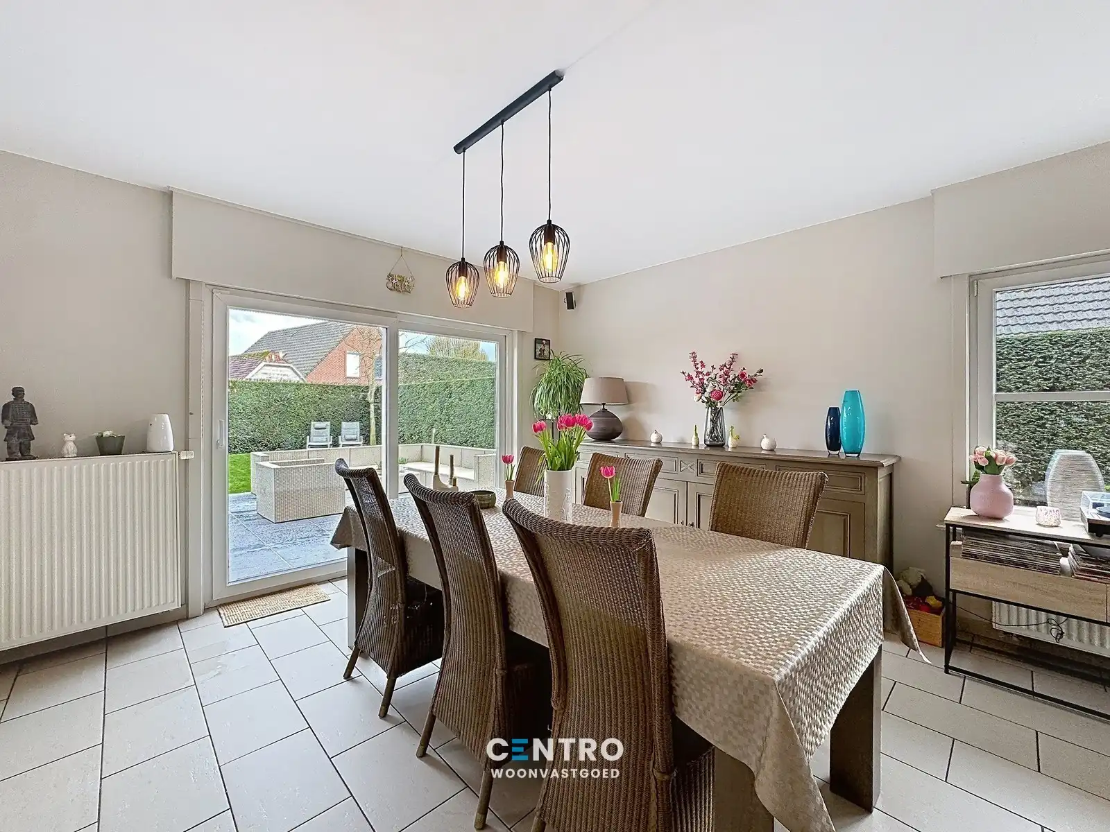 Kwalitatief afgewerkte villa met 4 slpks, garage én ZUIDger. tuin! foto 7