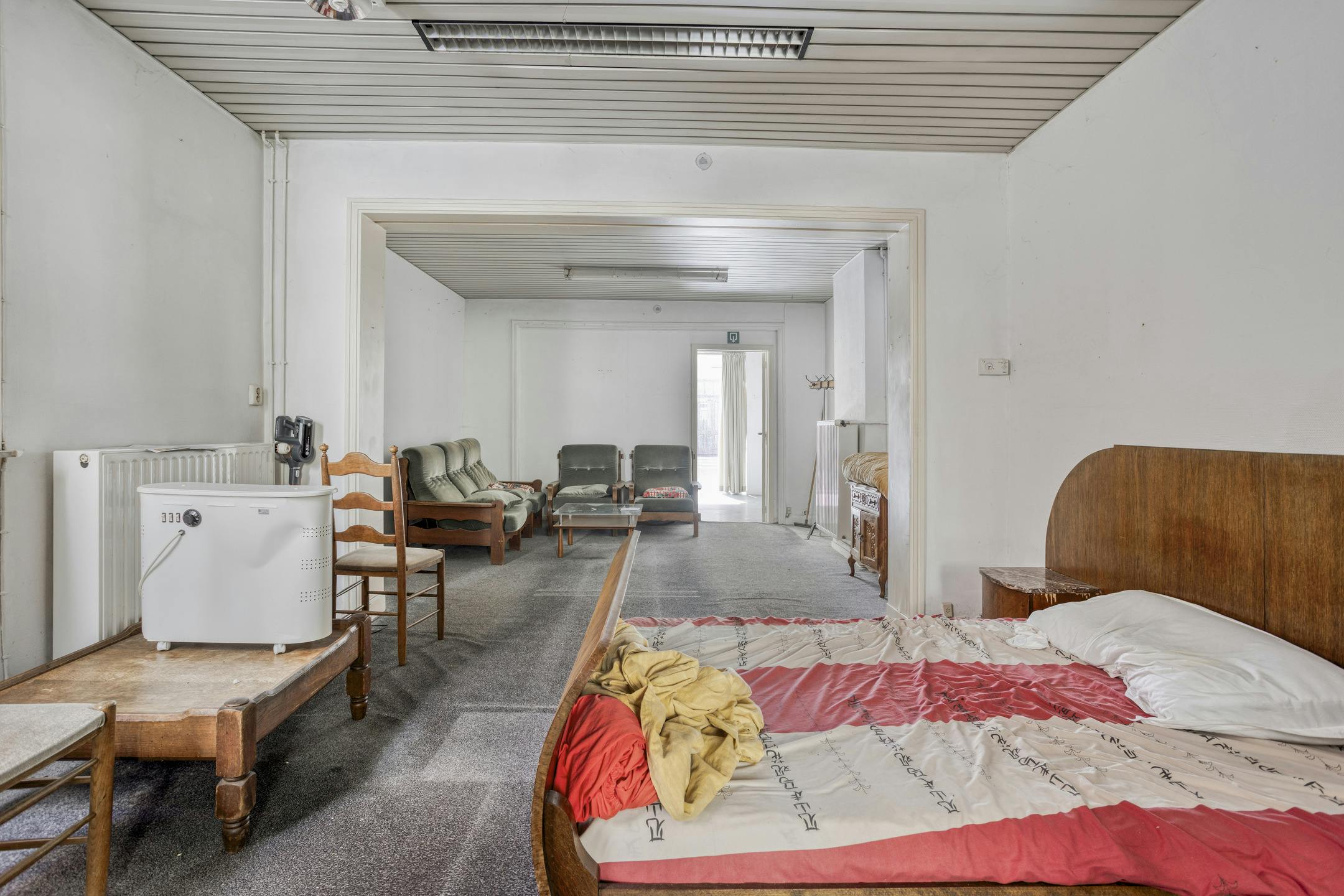 Huis met handelsruimte te koop in centrum Roeselare foto 4