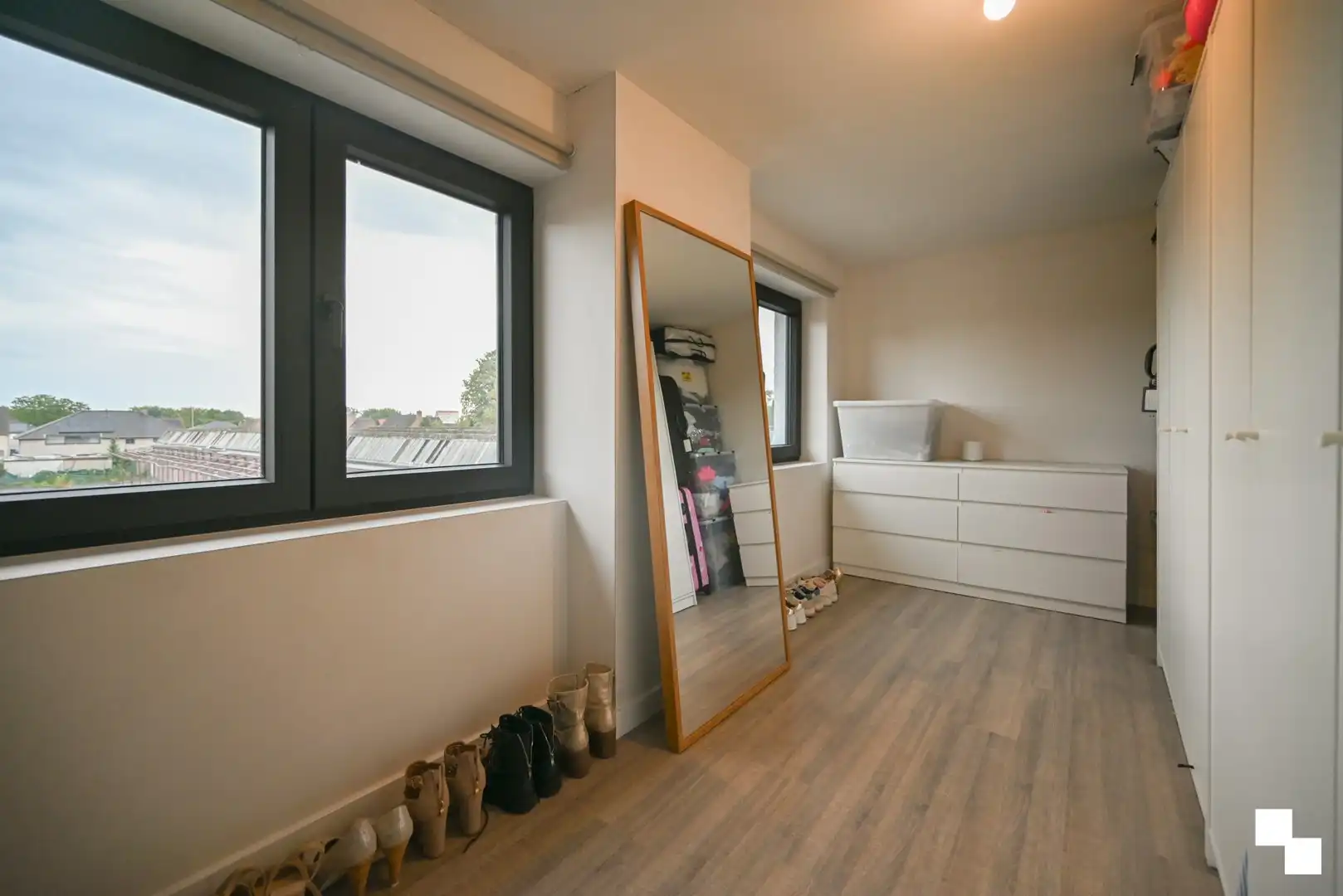 Rustig gelegen, instapklare gezinswoning met drie slaapkamers te Izegem foto 36