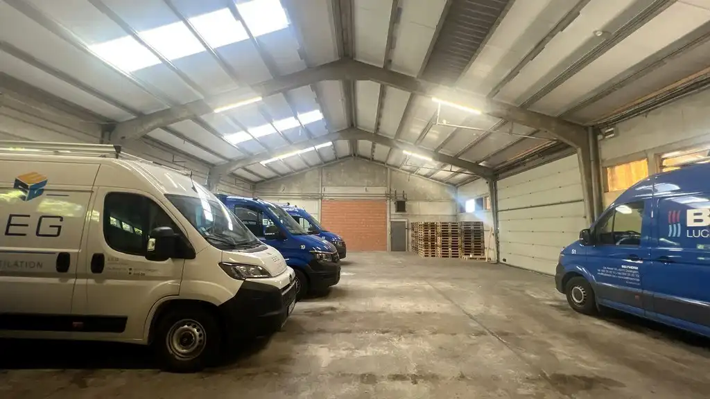 Bedrijfsgebouw met woning te koop vlakbij N60 in Gavere foto 4