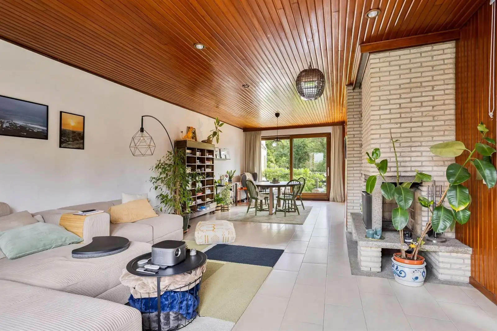 Gerenoveerde woning met tuin en 3 grote slaapkamers  foto 12