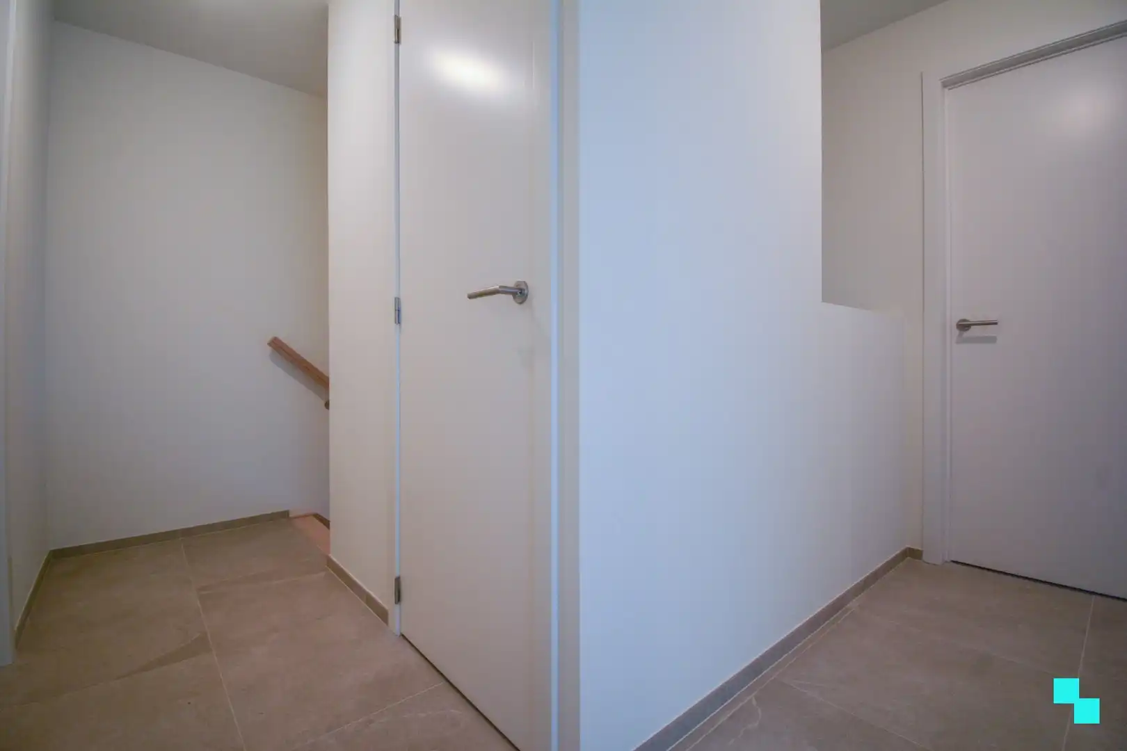 Volledig afgewerkte nieuwbouwwoning met carport te Sleihage foto 21