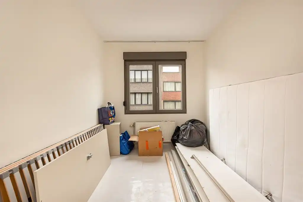 Magazijn met woning foto 21