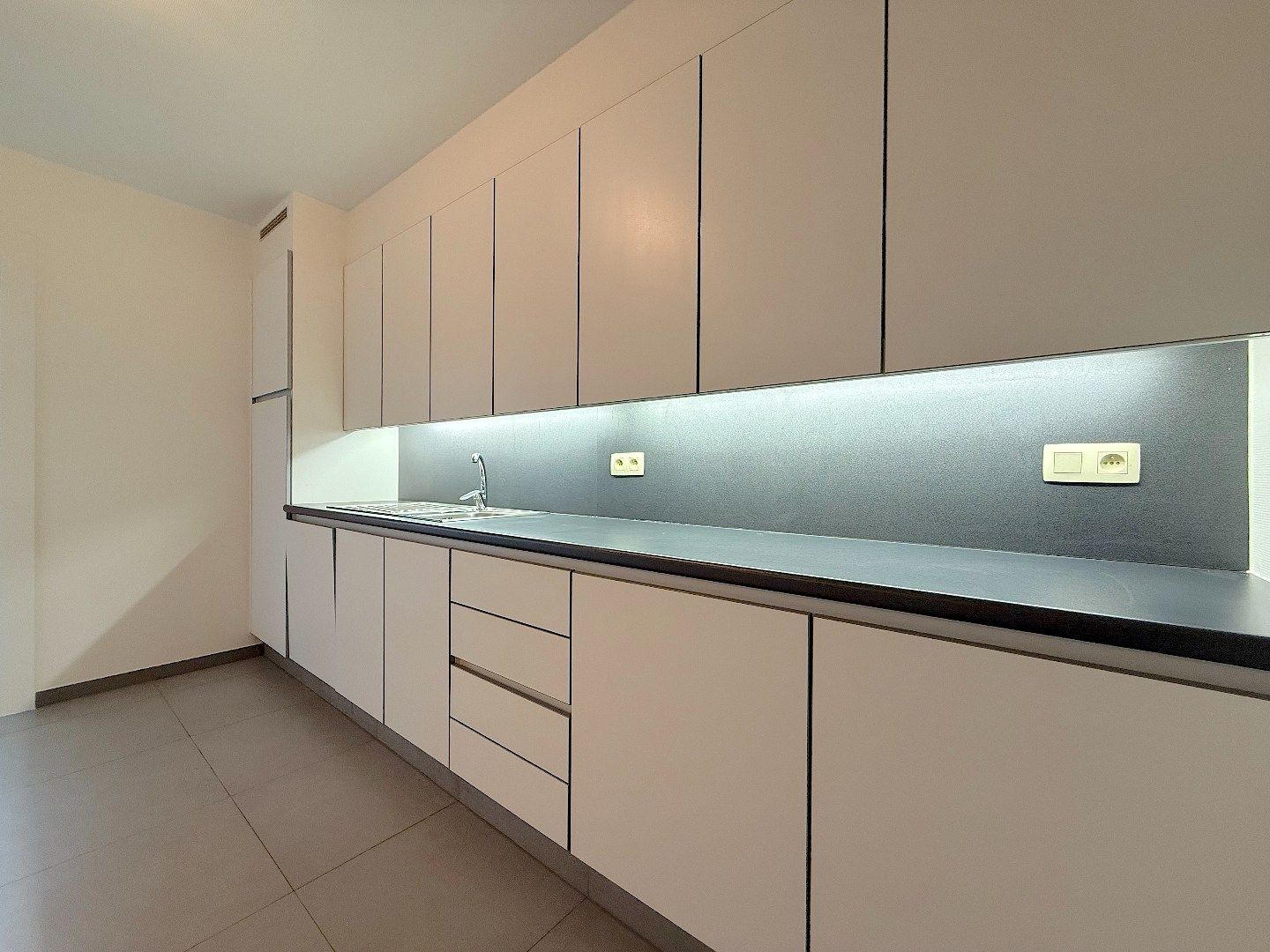 Ruim 3-slpk appartement te Sint-Michiels foto 7