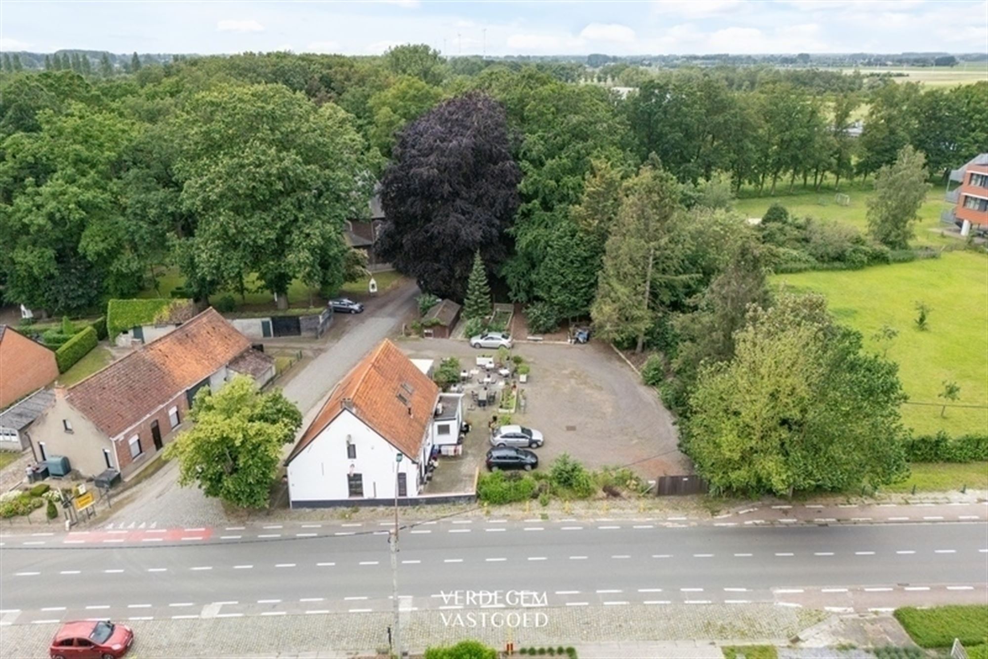 Een hemels oord, café De Linde aan de prachtige Stoepekapel foto 3