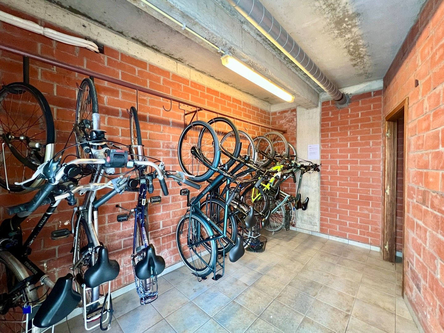 Zonnig appartement met zuidgericht terras! foto 18