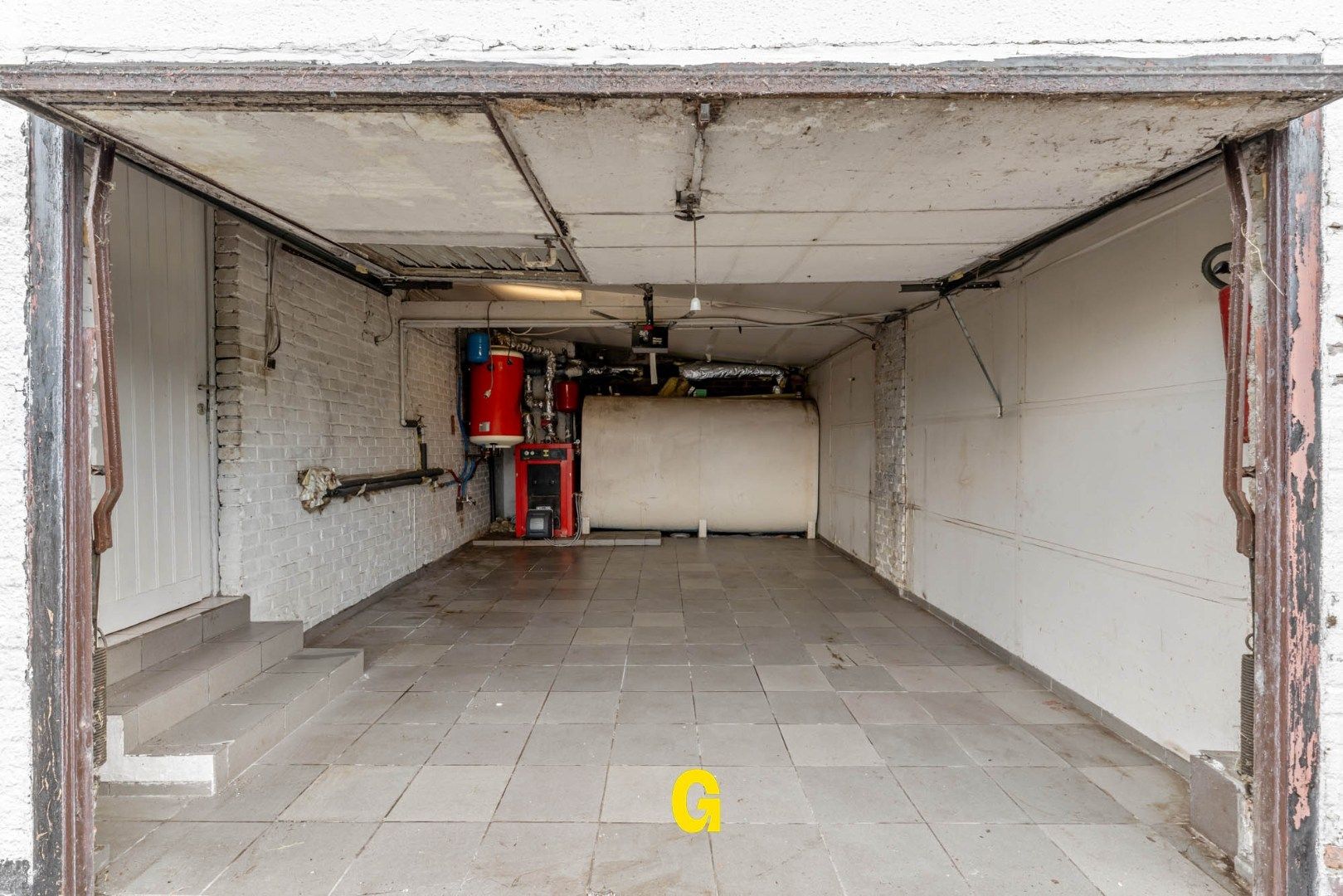 Te renoveren vrijstaande bungalow woning met tuin op een perceel van 8a 55ca foto 21
